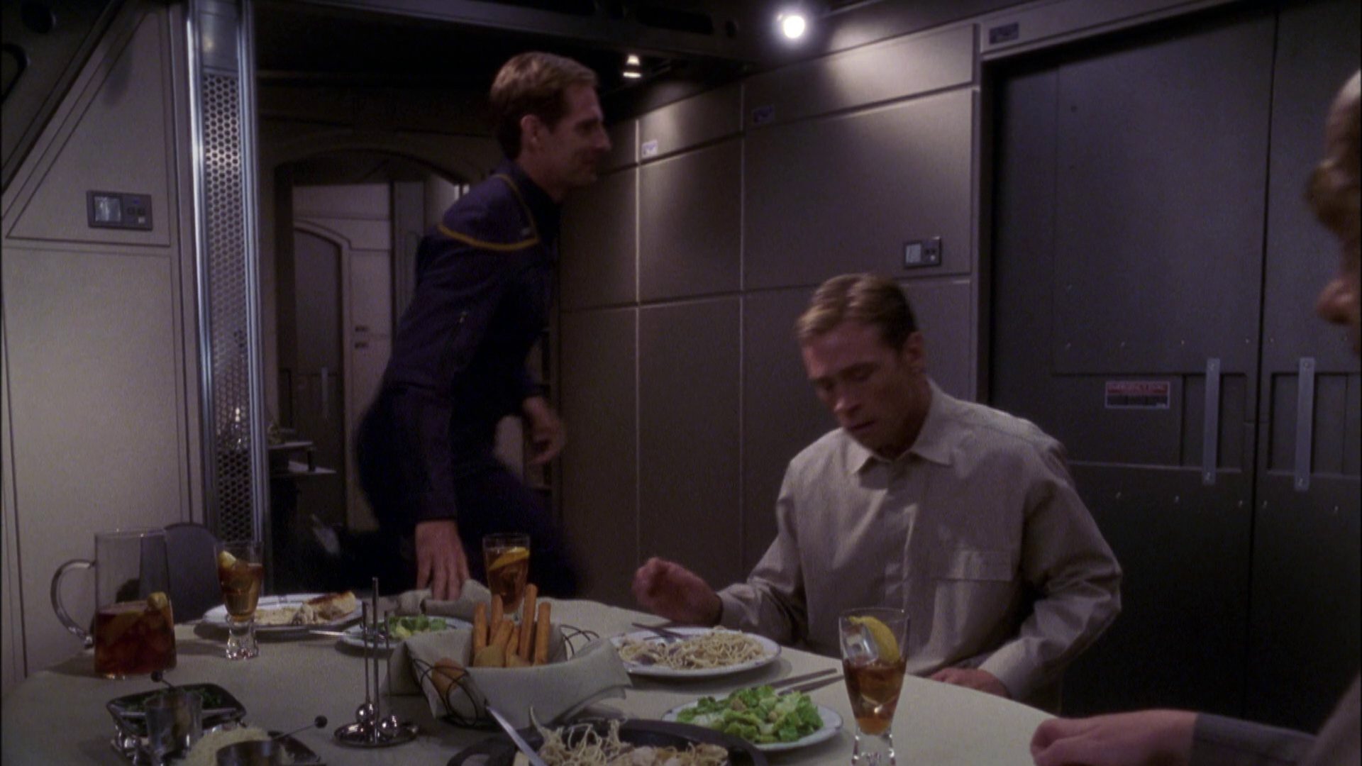 extant_StarTrek_ENT_1x05-Unexpected_2872.jpg