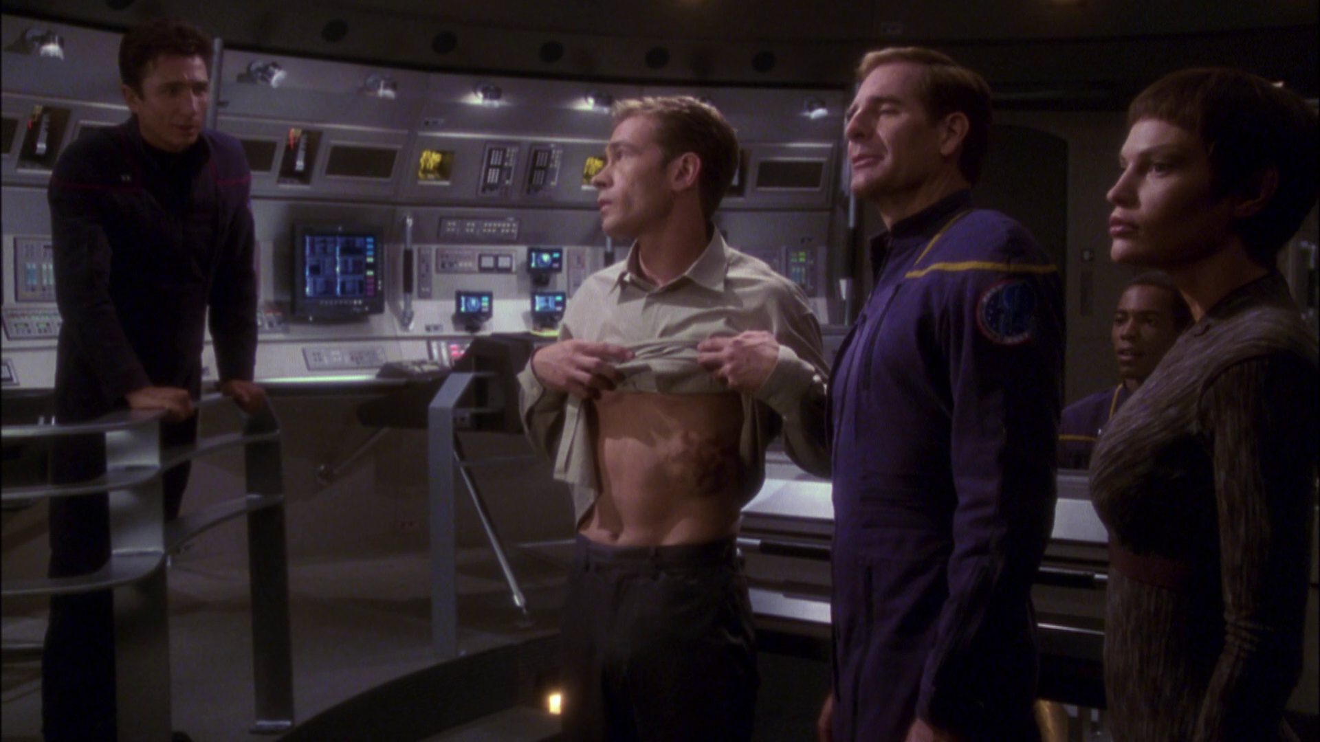 extant_StarTrek_ENT_1x05-Unexpected_3380.jpg