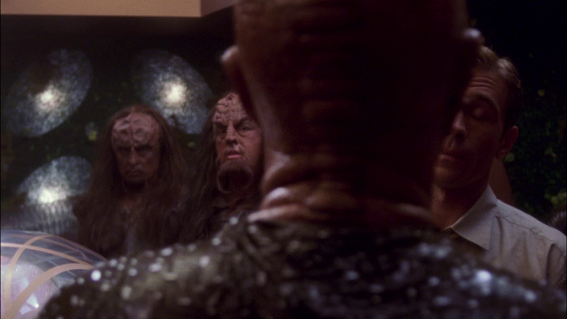 extant_StarTrek_ENT_1x05-Unexpected_3410.jpg