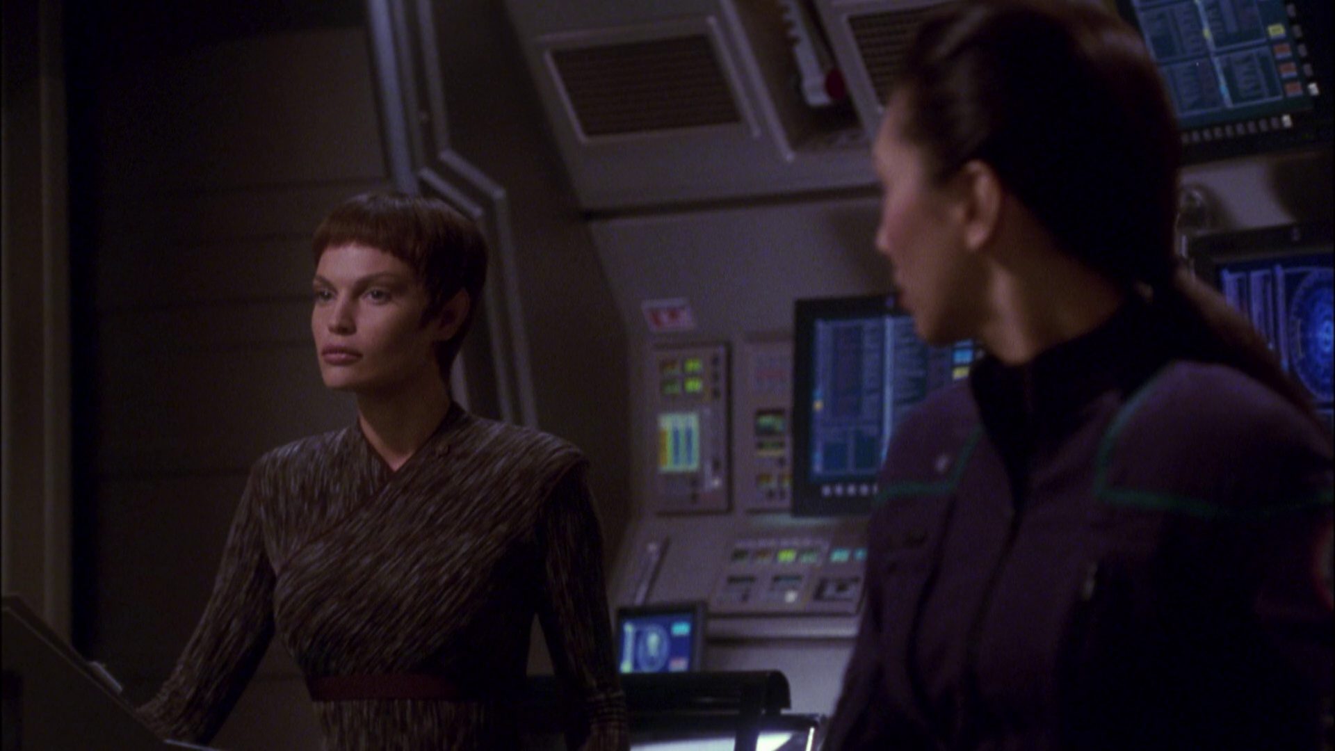extant_StarTrek_ENT_1x05-Unexpected_3570.jpg