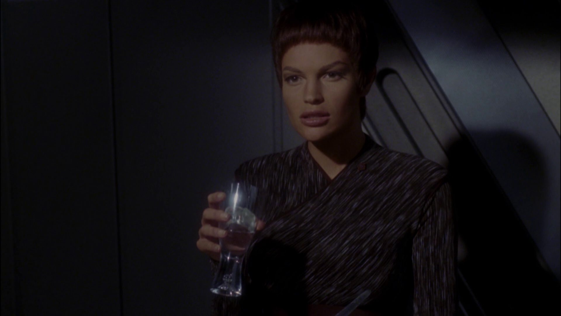 extant_StarTrek_ENT_1x06-TerraNova_0210.jpg