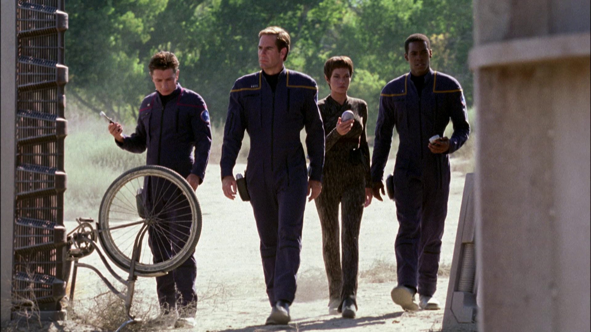 extant_StarTrek_ENT_1x06-TerraNova_0547.jpg