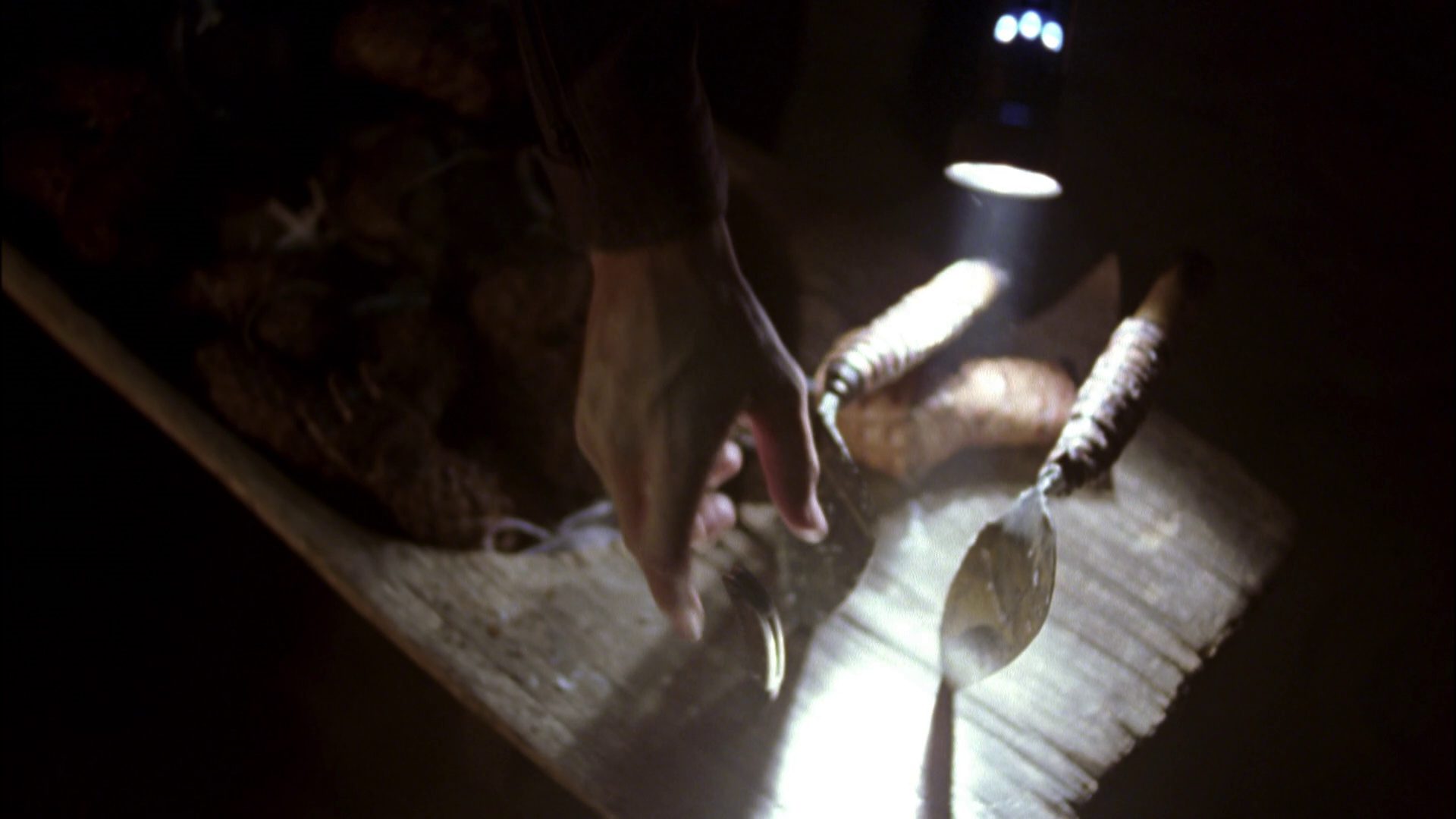 extant_StarTrek_ENT_1x06-TerraNova_0911.jpg