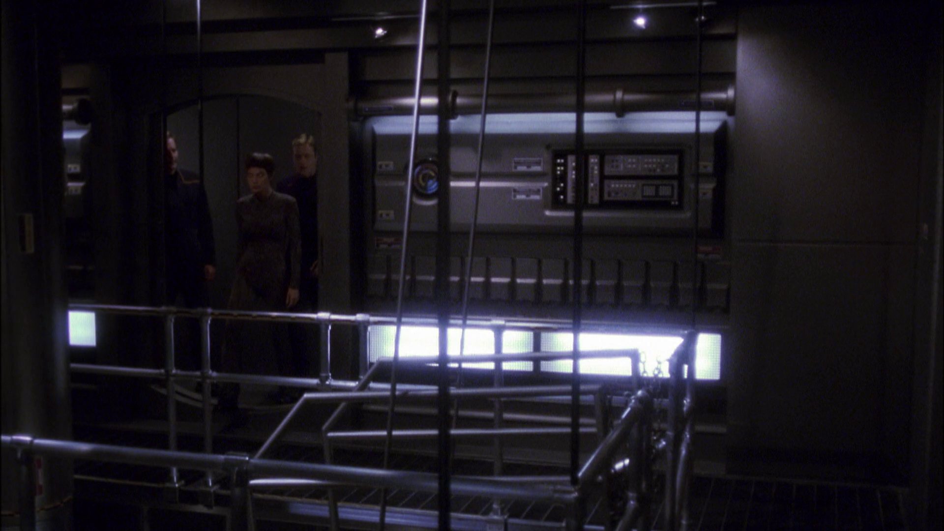 extant_StarTrek_ENT_1x07-TheAndorianIncident_0501.jpg