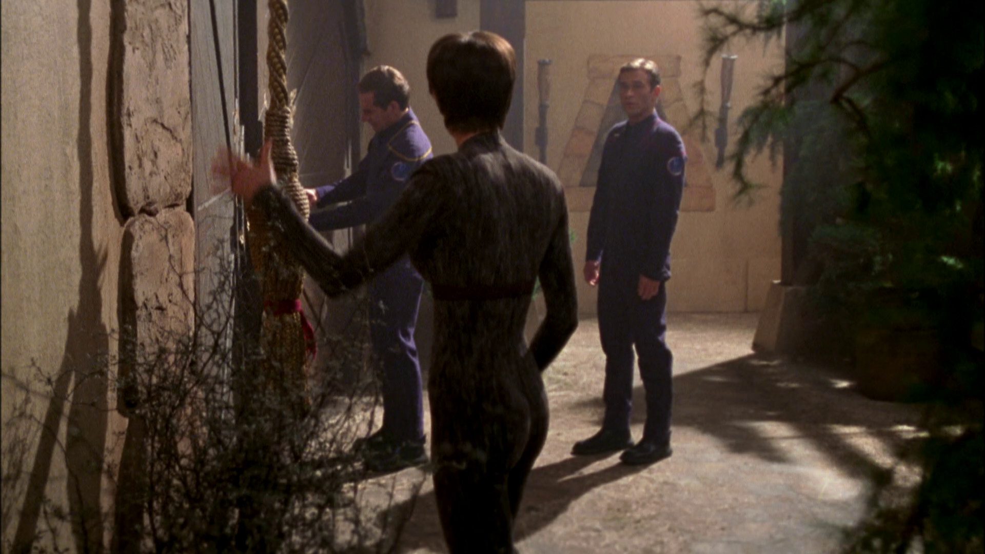 extant_StarTrek_ENT_1x07-TheAndorianIncident_0625.jpg