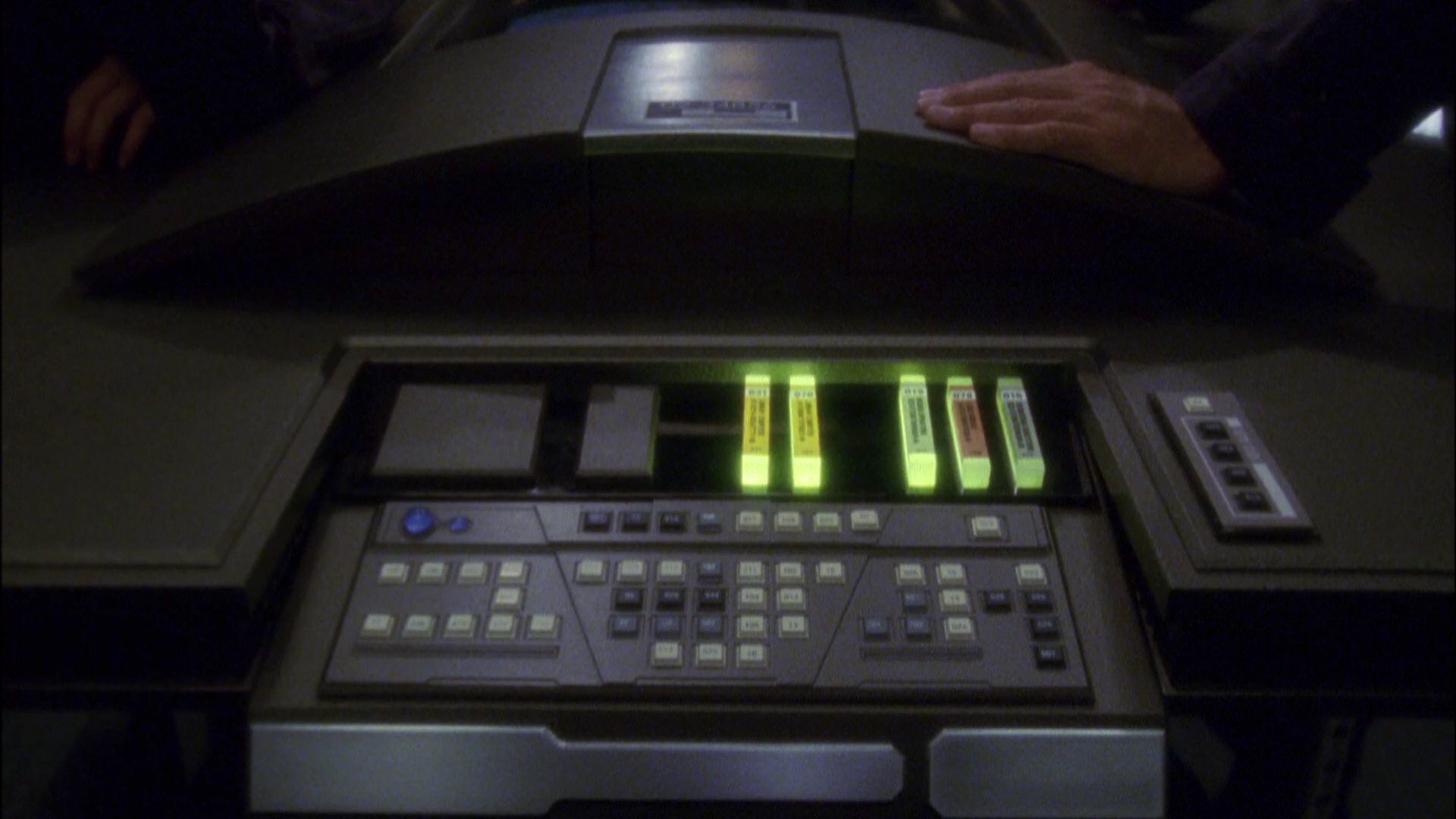 extant_StarTrek_ENT_1x07-TheAndorianIncident_1307.jpg