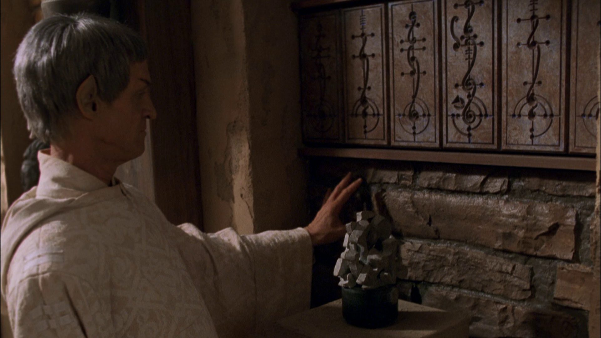 extant_StarTrek_ENT_1x07-TheAndorianIncident_1859.jpg