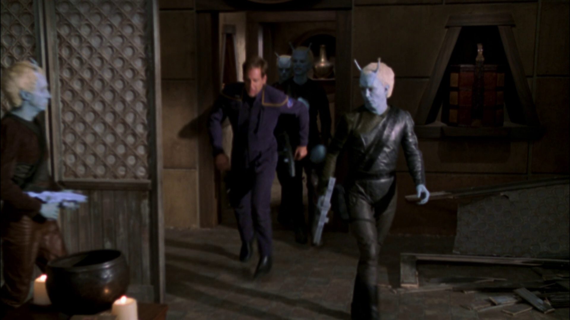 extant_StarTrek_ENT_1x07-TheAndorianIncident_2635.jpg