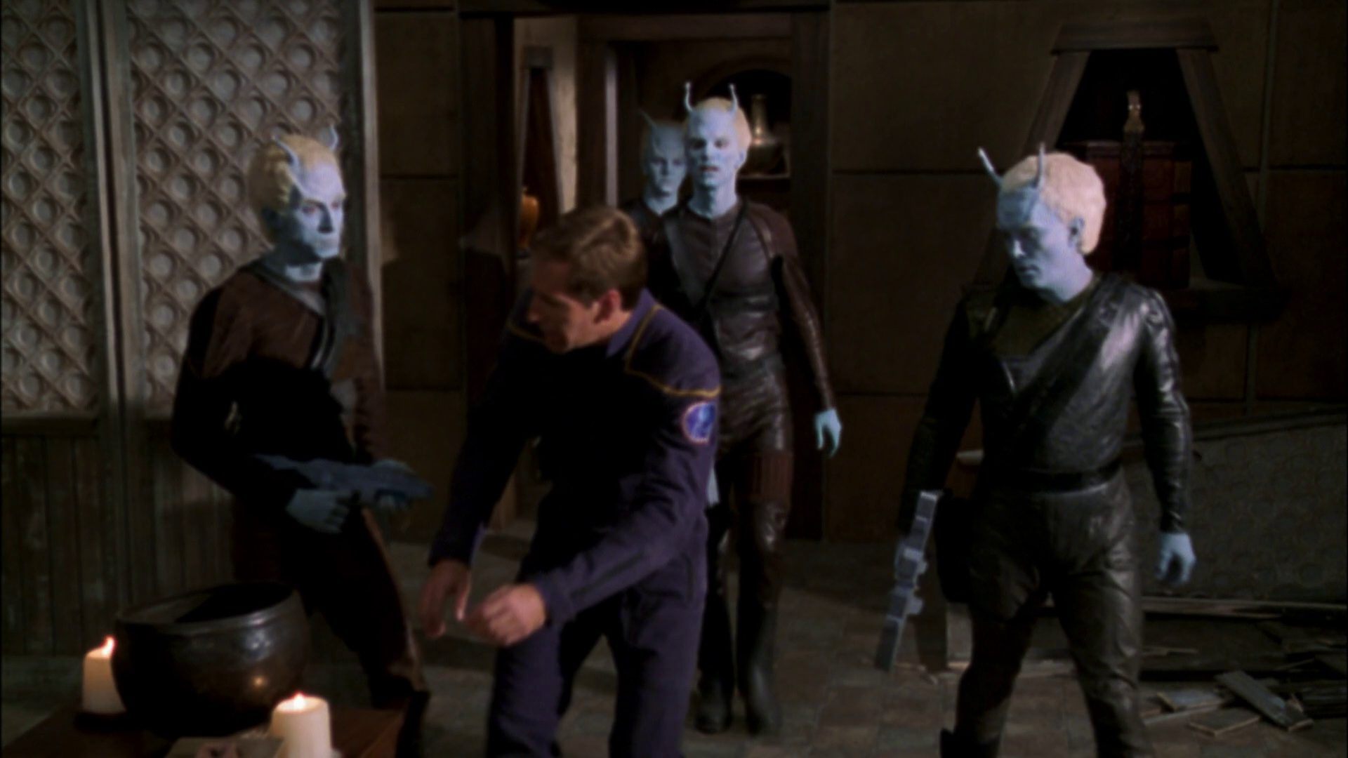 extant_StarTrek_ENT_1x07-TheAndorianIncident_2637.jpg