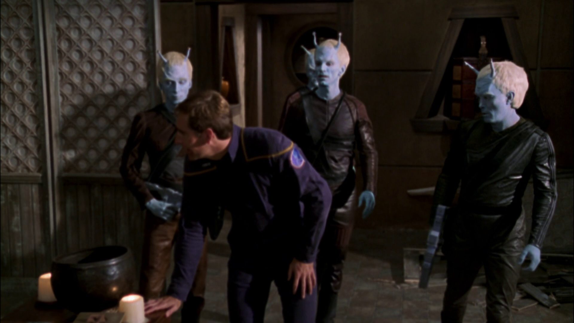 extant_StarTrek_ENT_1x07-TheAndorianIncident_2638.jpg
