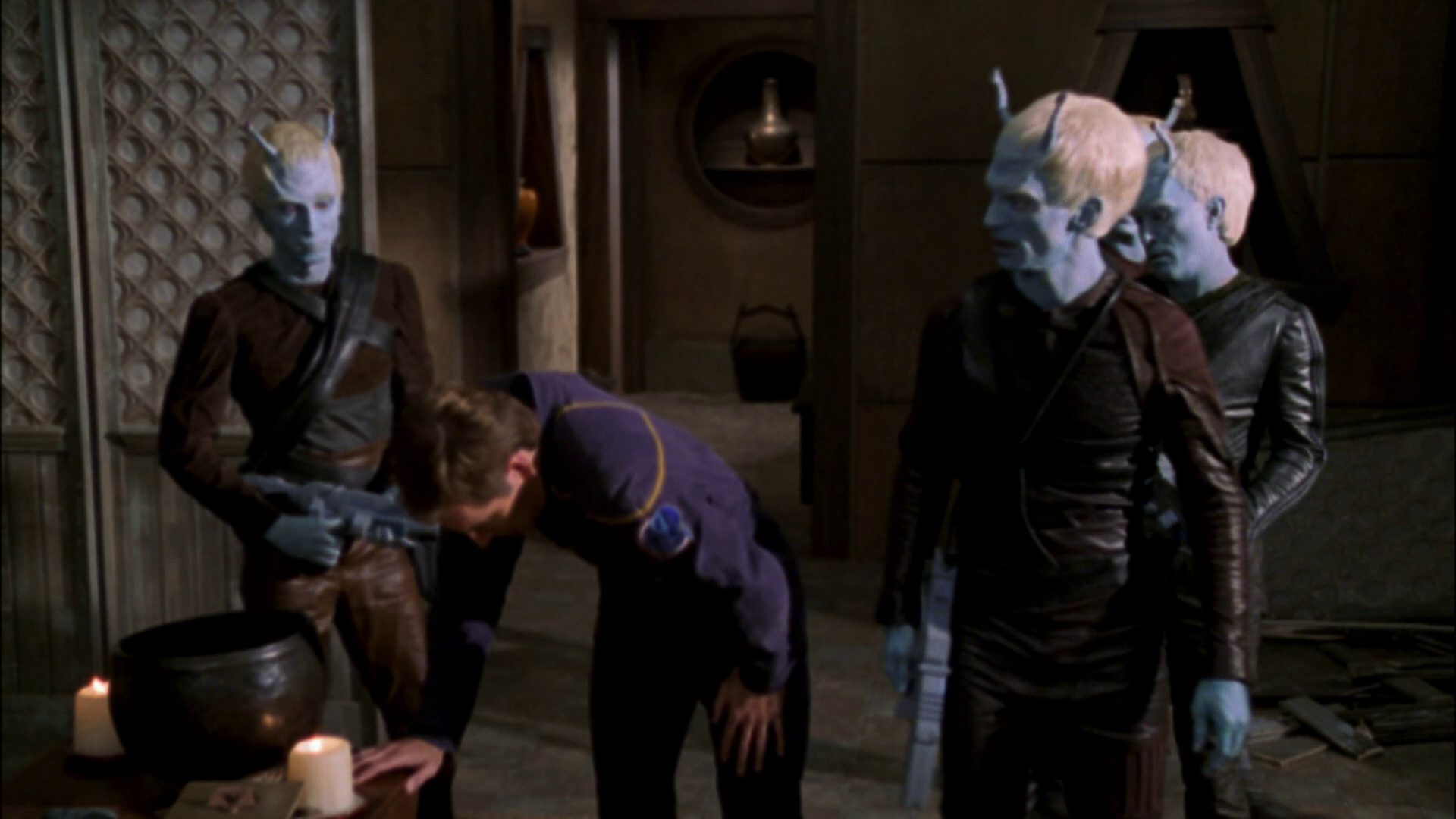 extant_StarTrek_ENT_1x07-TheAndorianIncident_2640.jpg