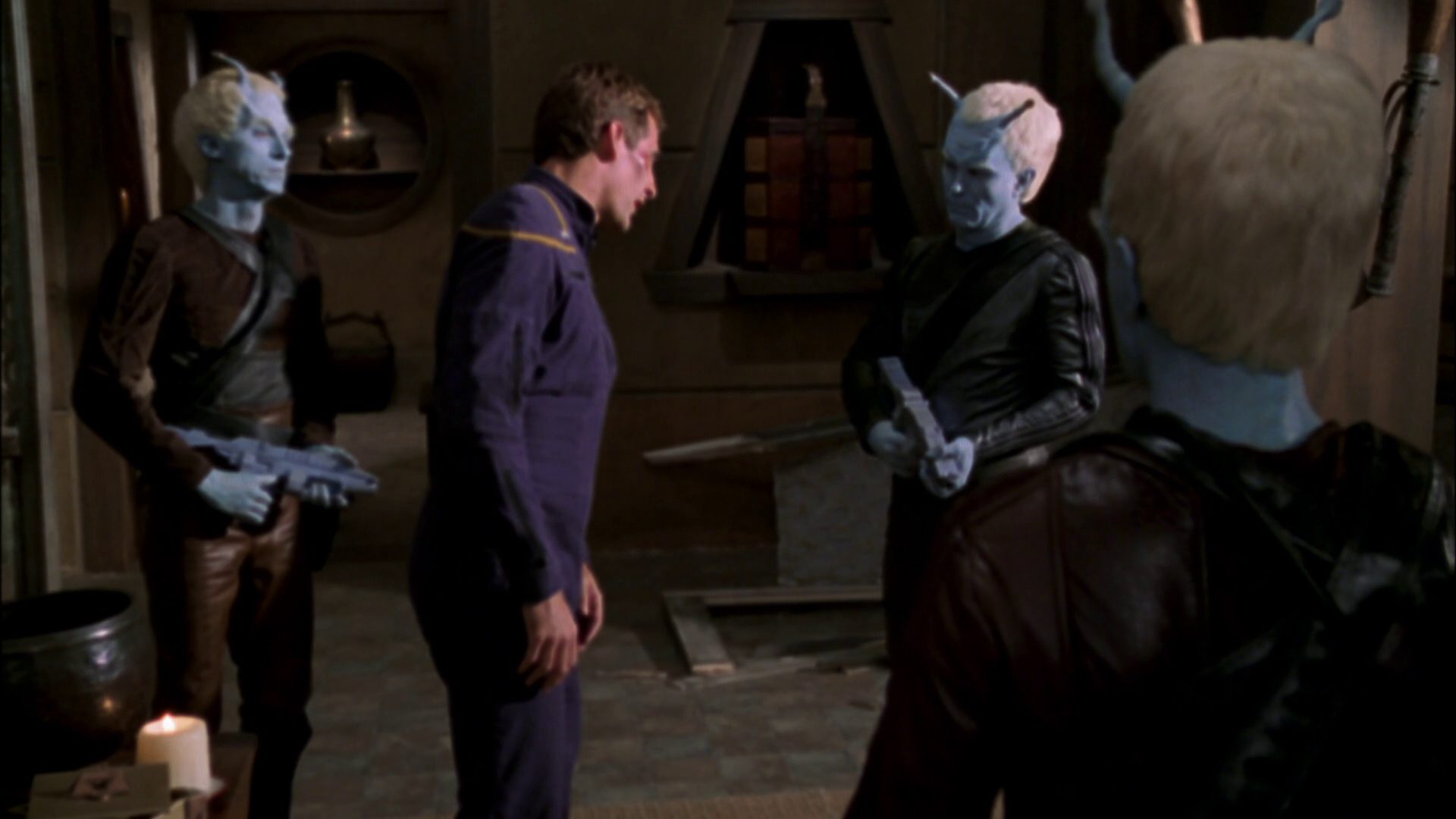 extant_StarTrek_ENT_1x07-TheAndorianIncident_2656.jpg