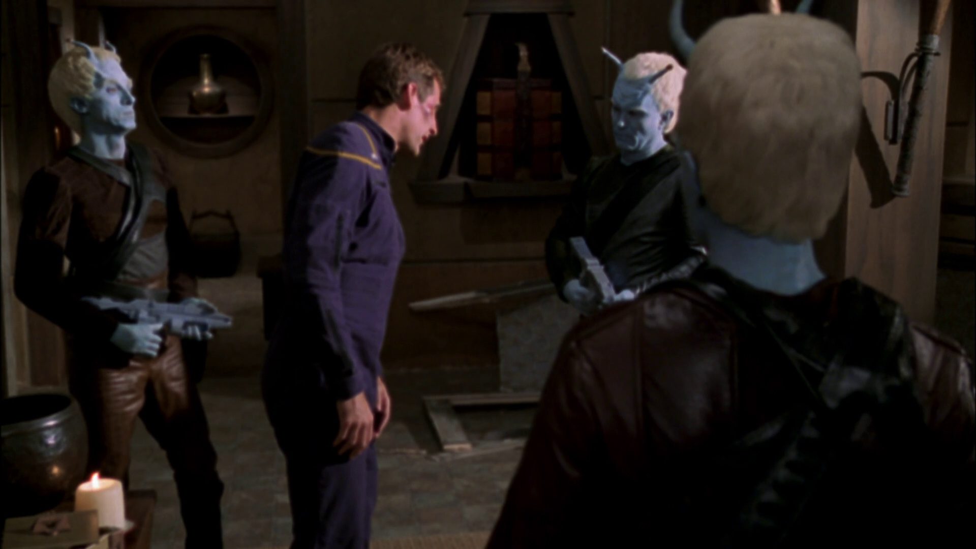 extant_StarTrek_ENT_1x07-TheAndorianIncident_2657.jpg