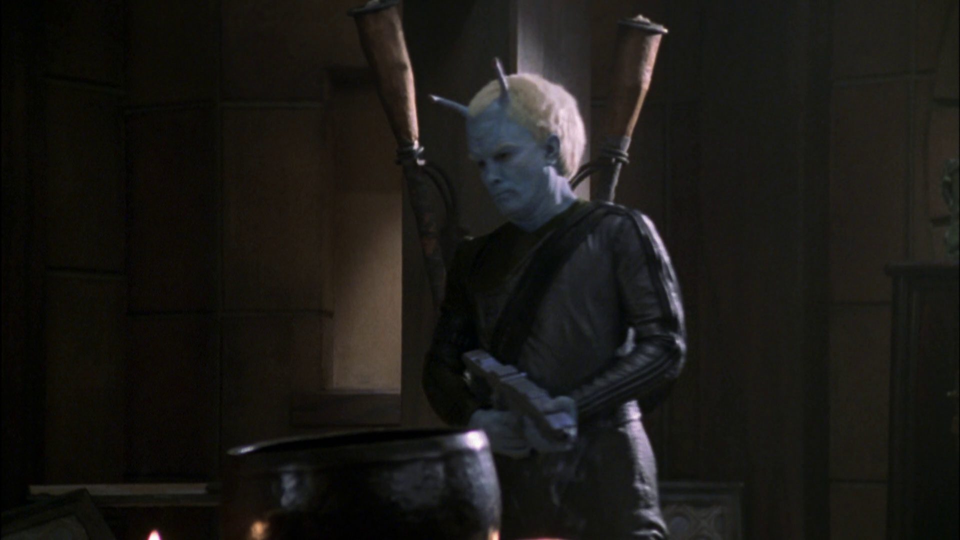 extant_StarTrek_ENT_1x07-TheAndorianIncident_2700.jpg