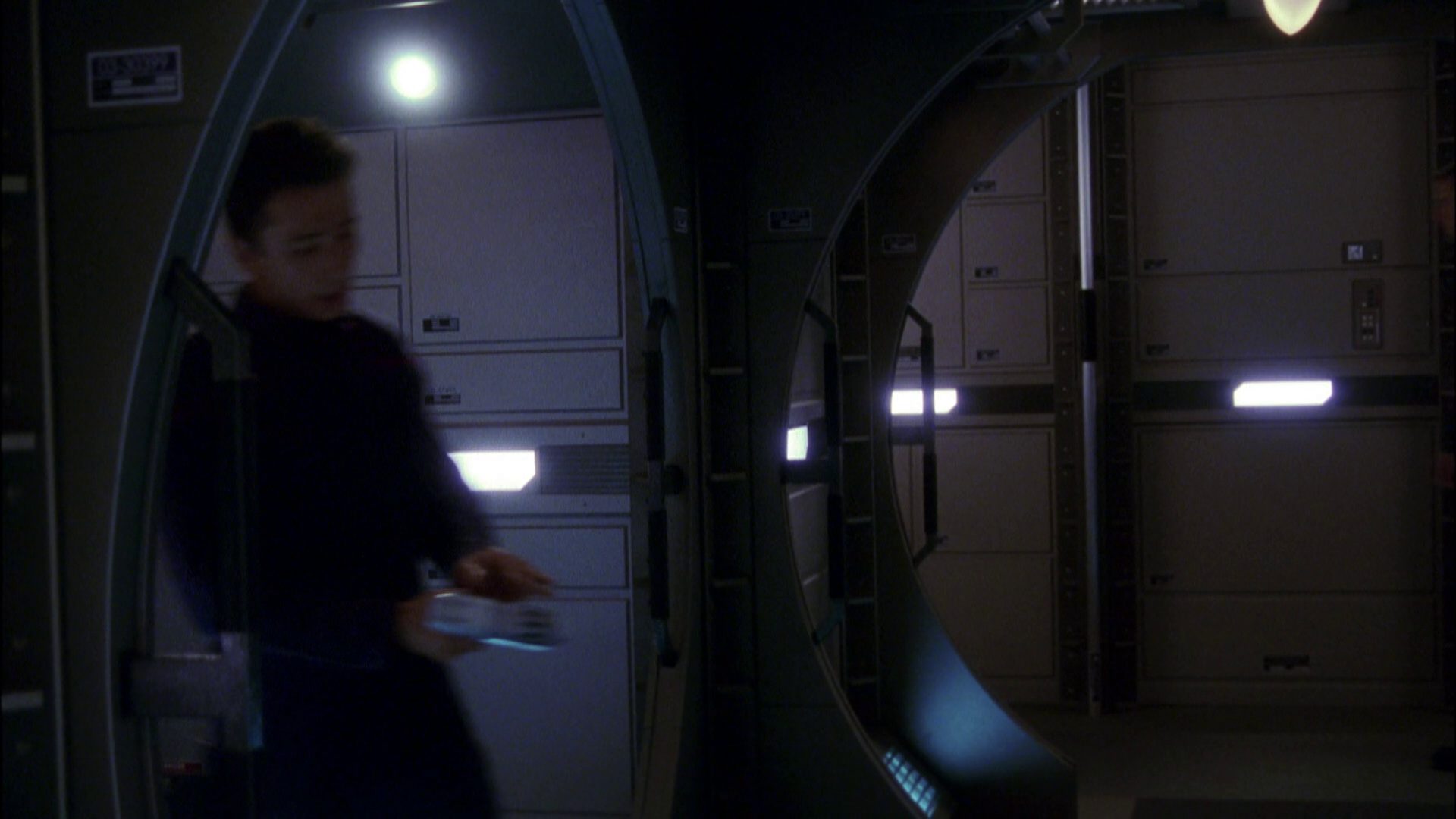 extant_StarTrek_ENT_1x07-TheAndorianIncident_2866.jpg