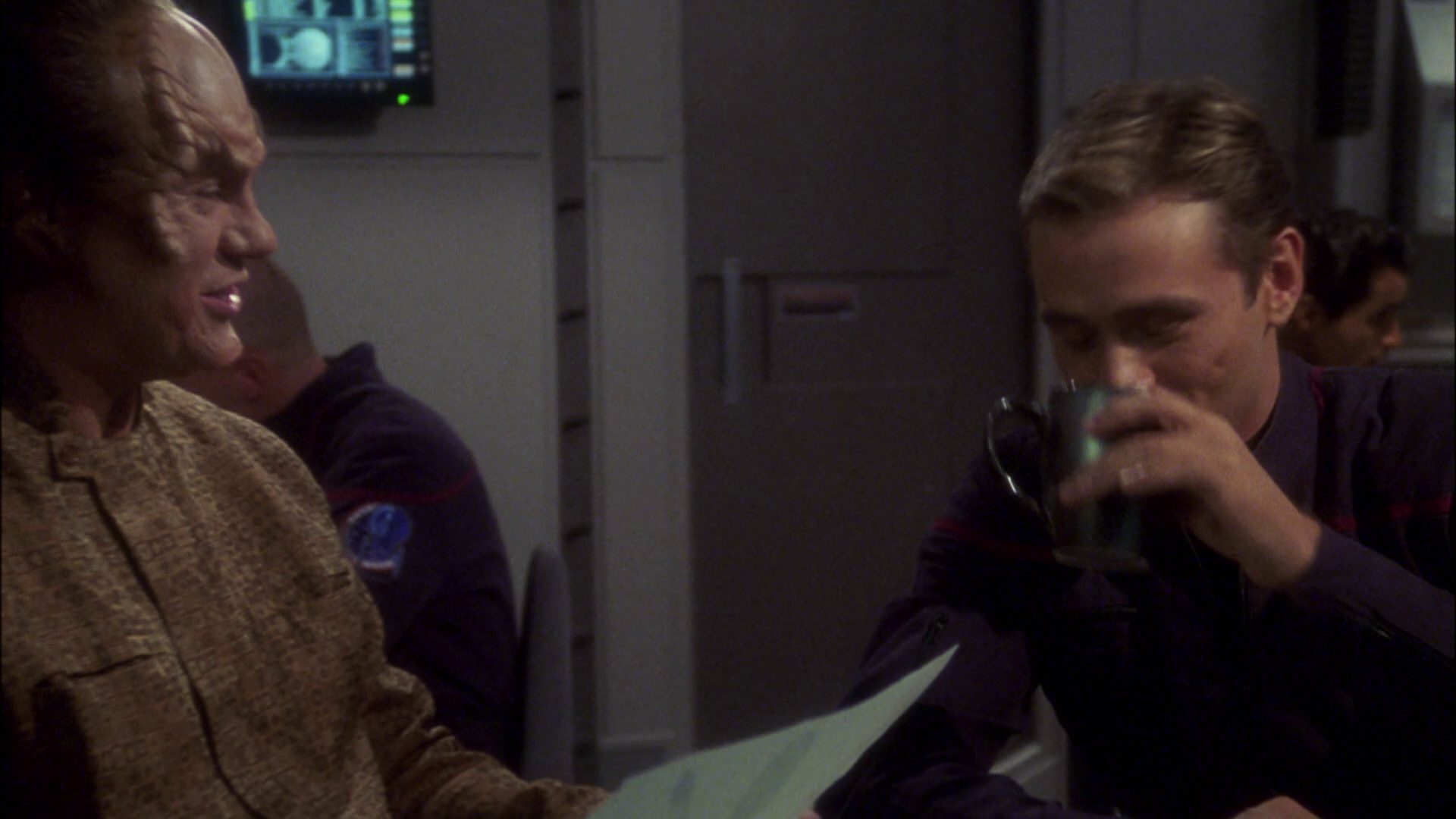 extant_StarTrek_ENT_1x08-BreakingTheIce_0016.jpg