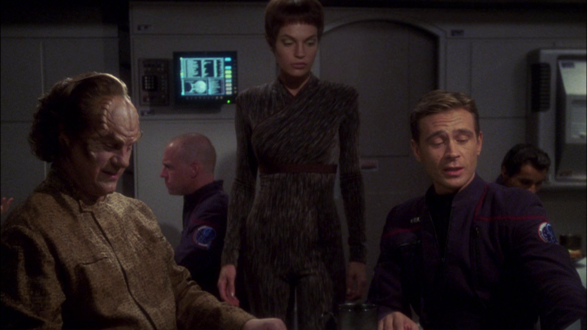 extant_StarTrek_ENT_1x08-BreakingTheIce_0026.jpg