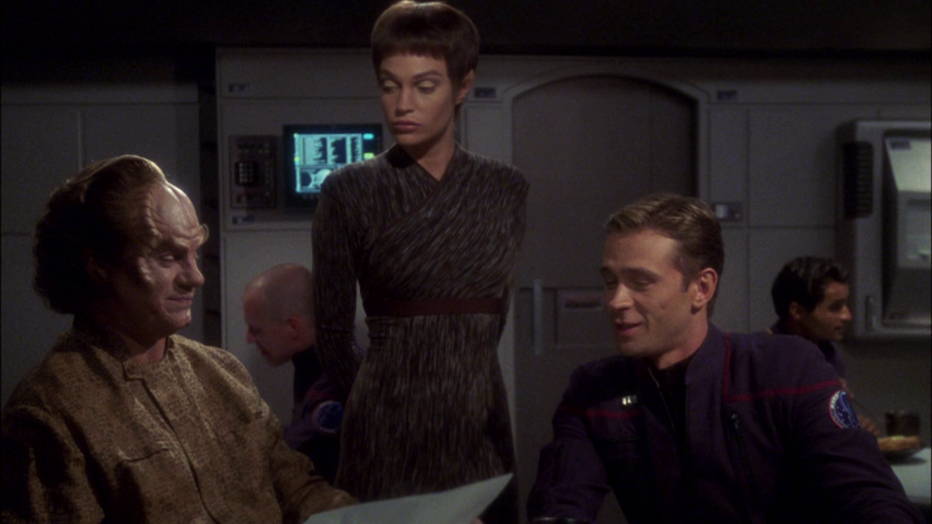 extant_StarTrek_ENT_1x08-BreakingTheIce_0031.jpg