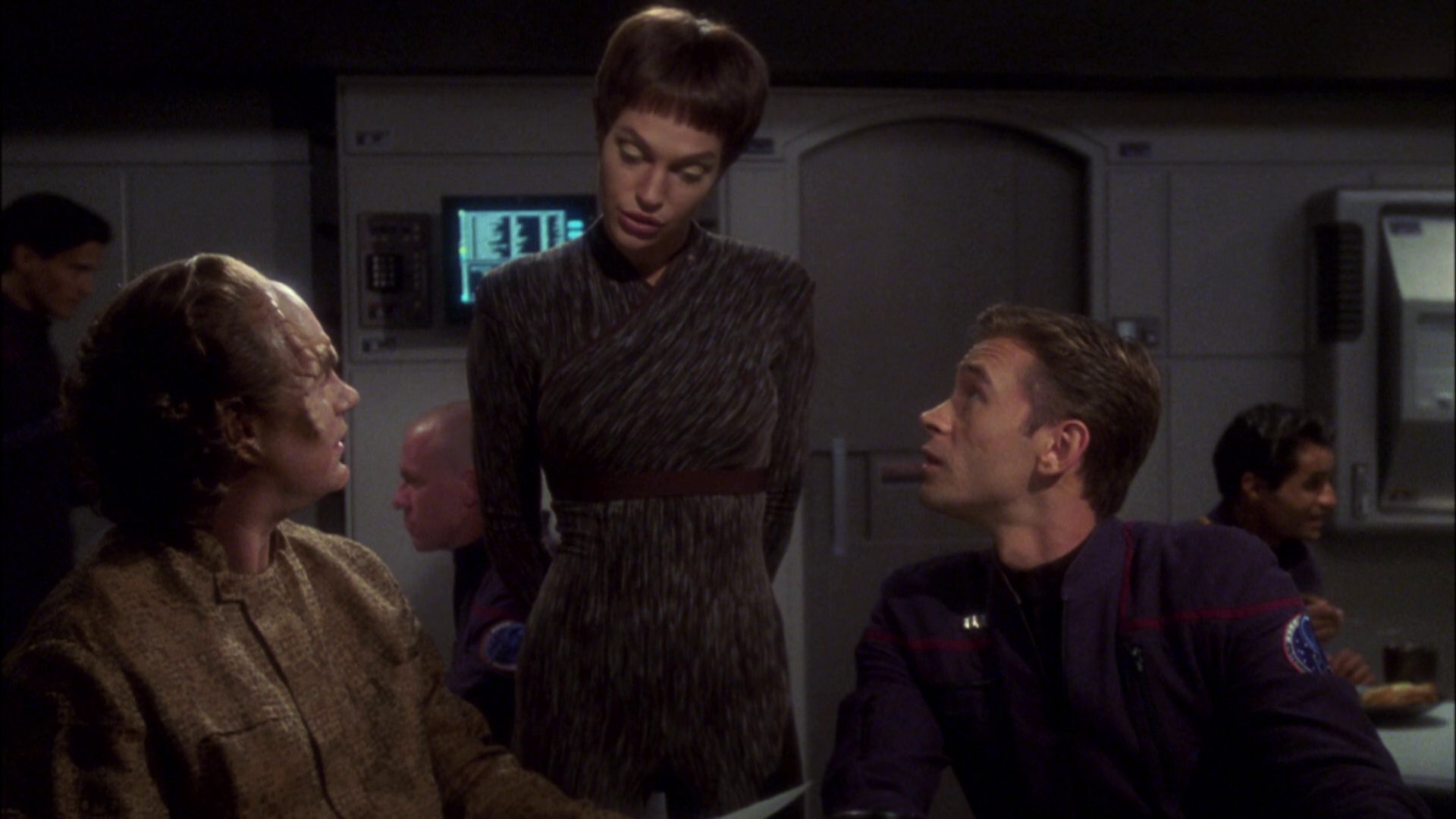 extant_StarTrek_ENT_1x08-BreakingTheIce_0036.jpg