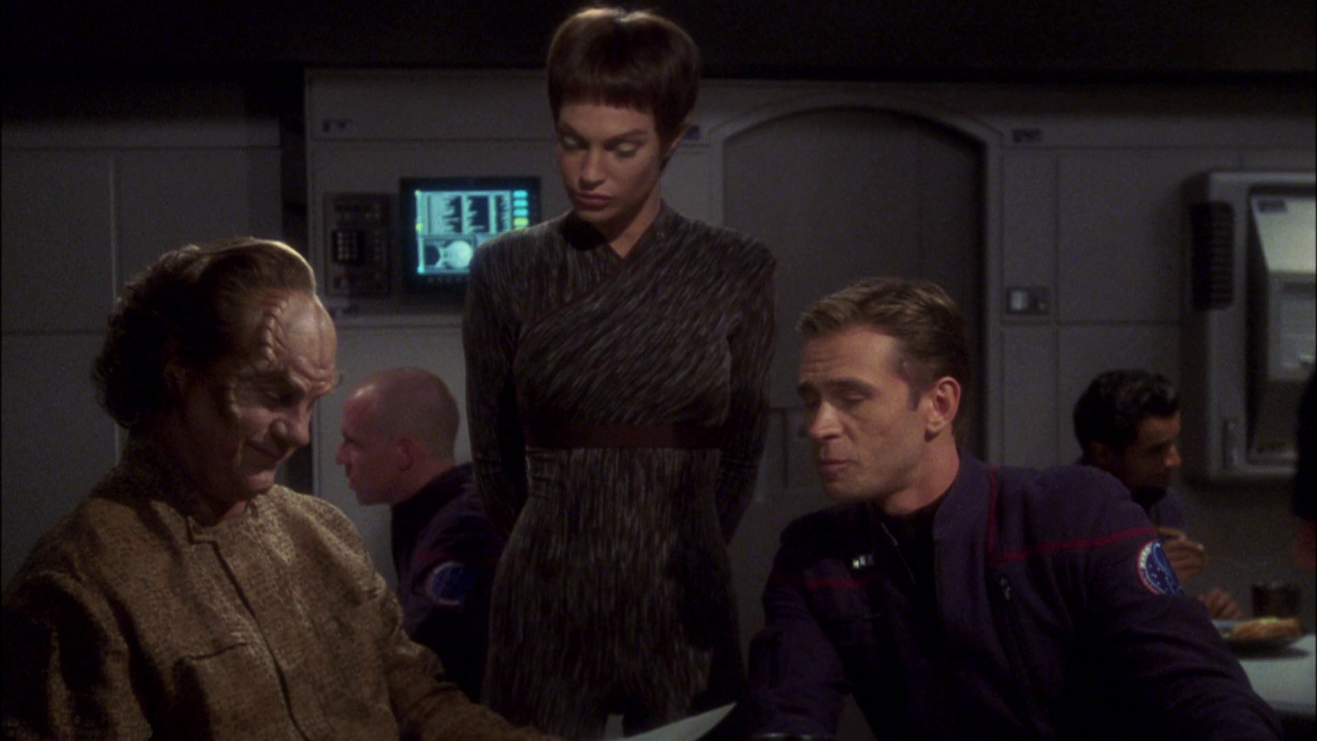 extant_StarTrek_ENT_1x08-BreakingTheIce_0041.jpg