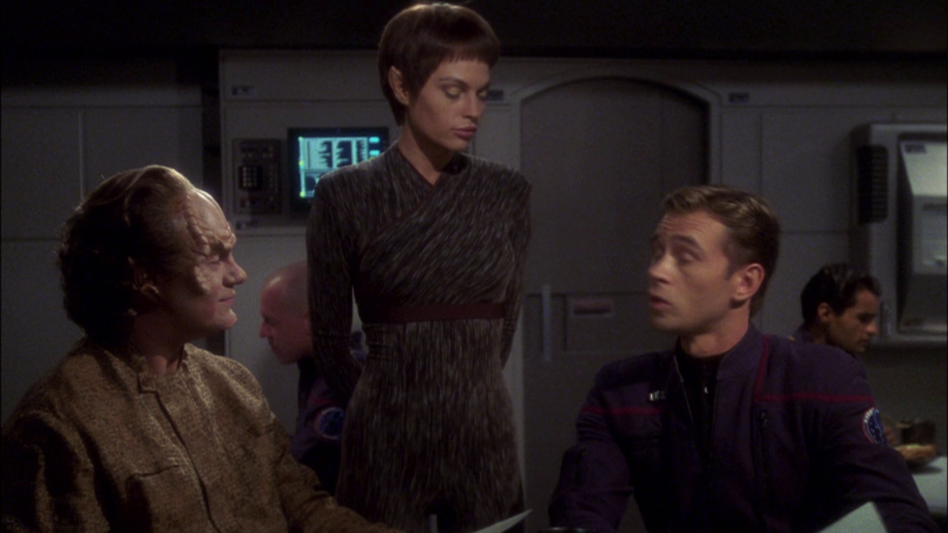 extant_StarTrek_ENT_1x08-BreakingTheIce_0045.jpg