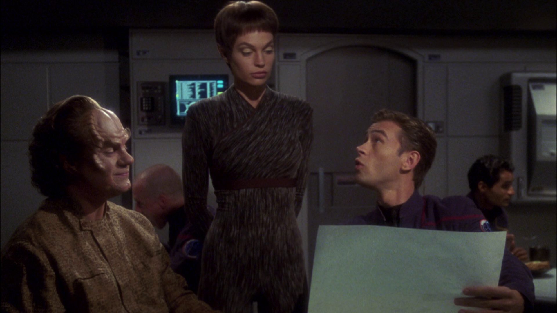 extant_StarTrek_ENT_1x08-BreakingTheIce_0049.jpg