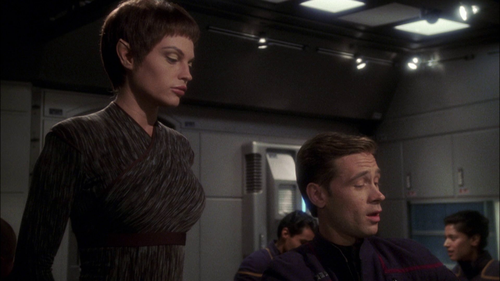 extant_StarTrek_ENT_1x08-BreakingTheIce_0059.jpg