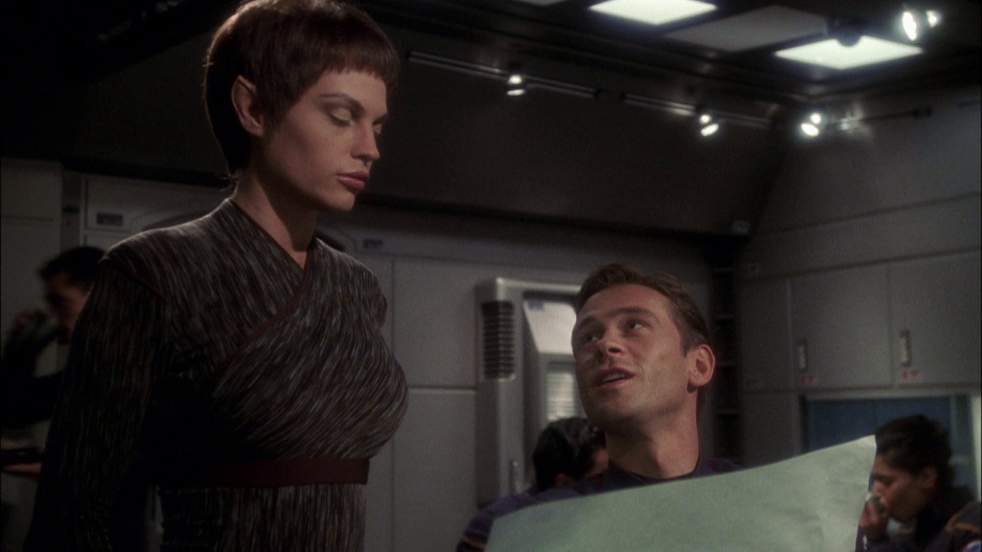 extant_StarTrek_ENT_1x08-BreakingTheIce_0065.jpg