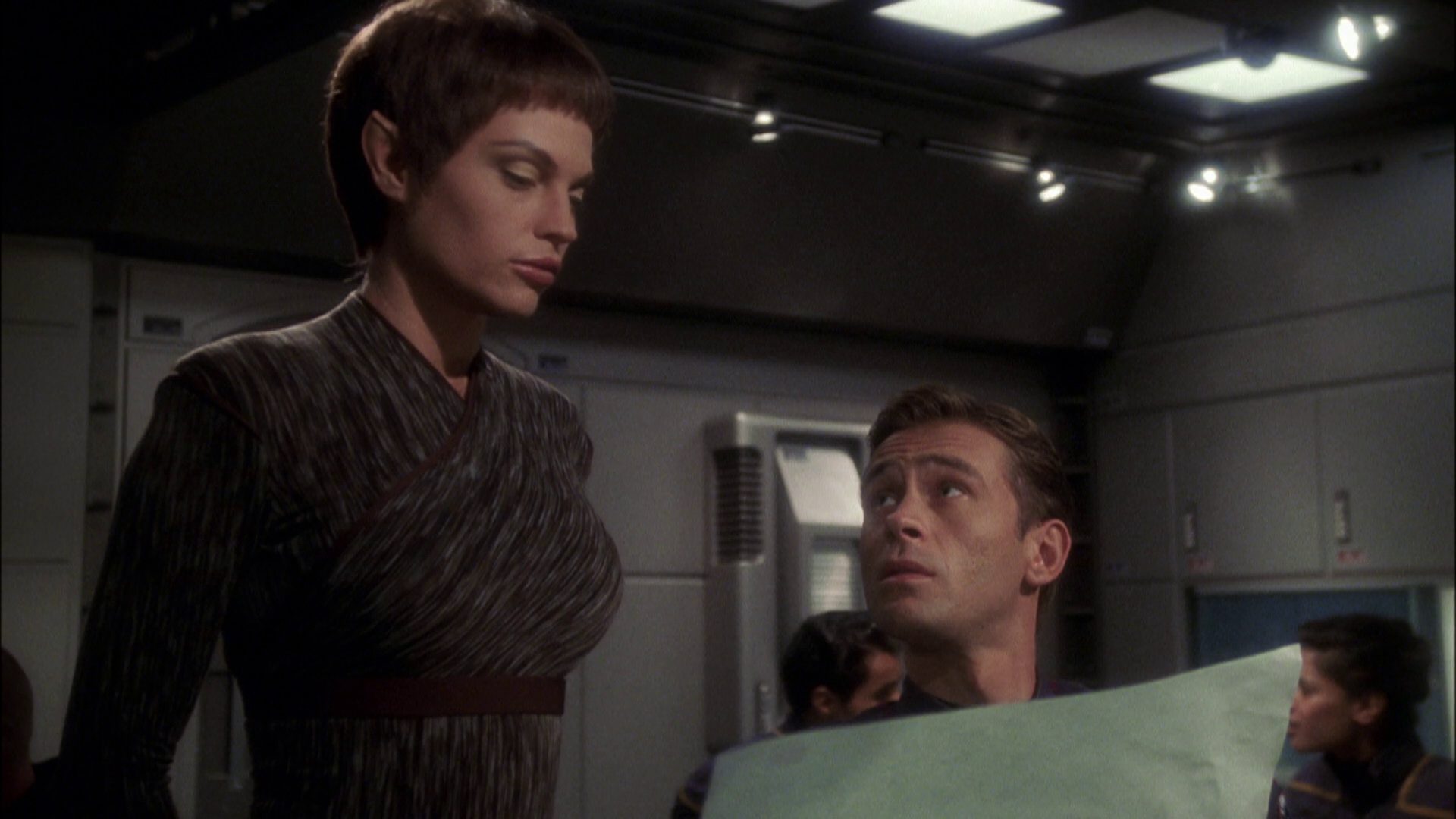 extant_StarTrek_ENT_1x08-BreakingTheIce_0069.jpg