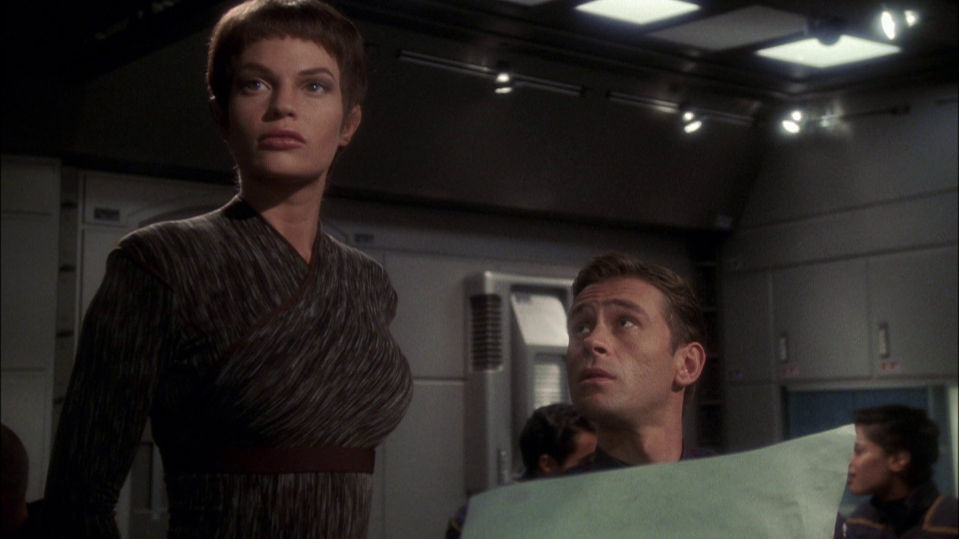 extant_StarTrek_ENT_1x08-BreakingTheIce_0070.jpg