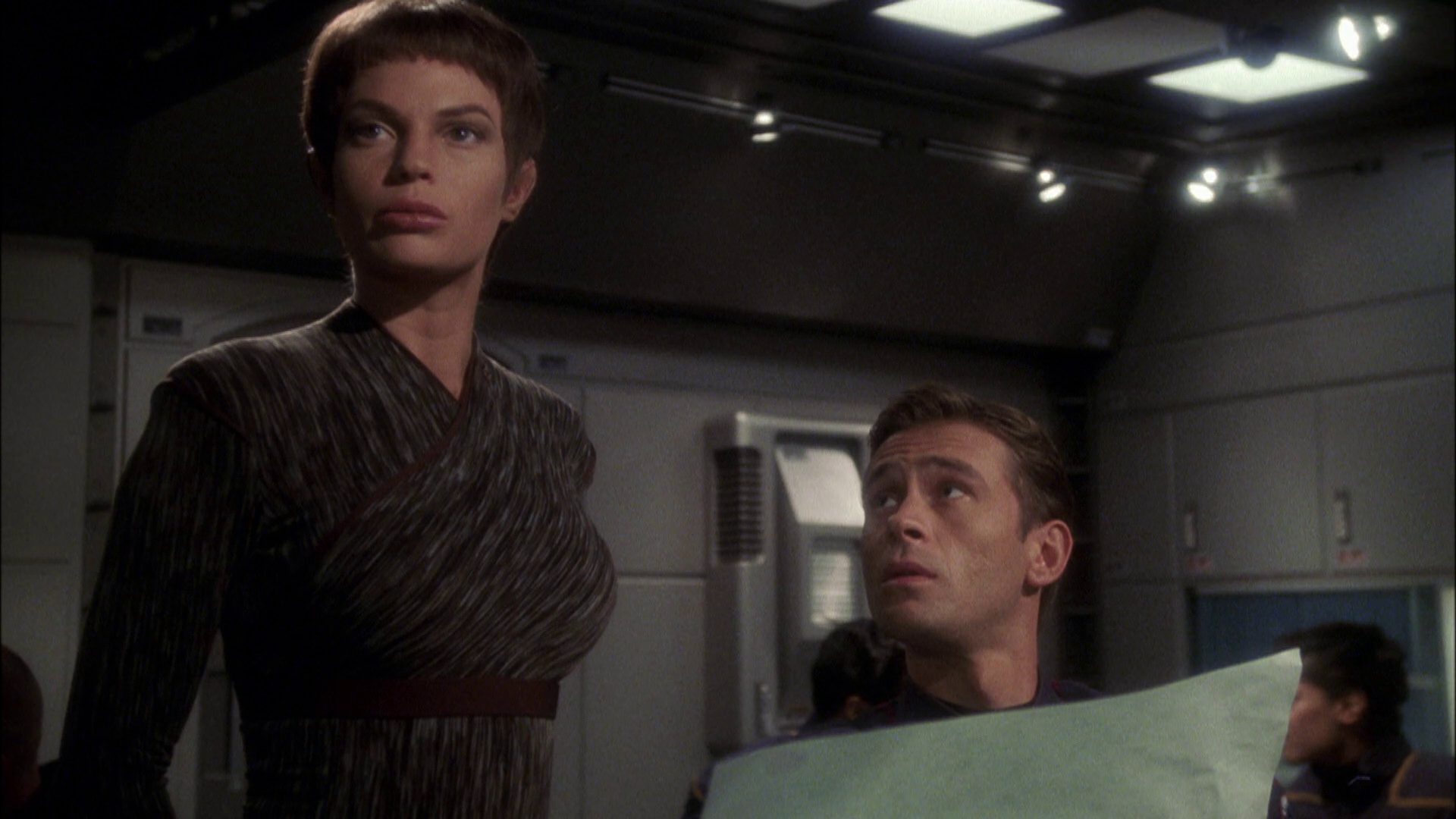 extant_StarTrek_ENT_1x08-BreakingTheIce_0072.jpg