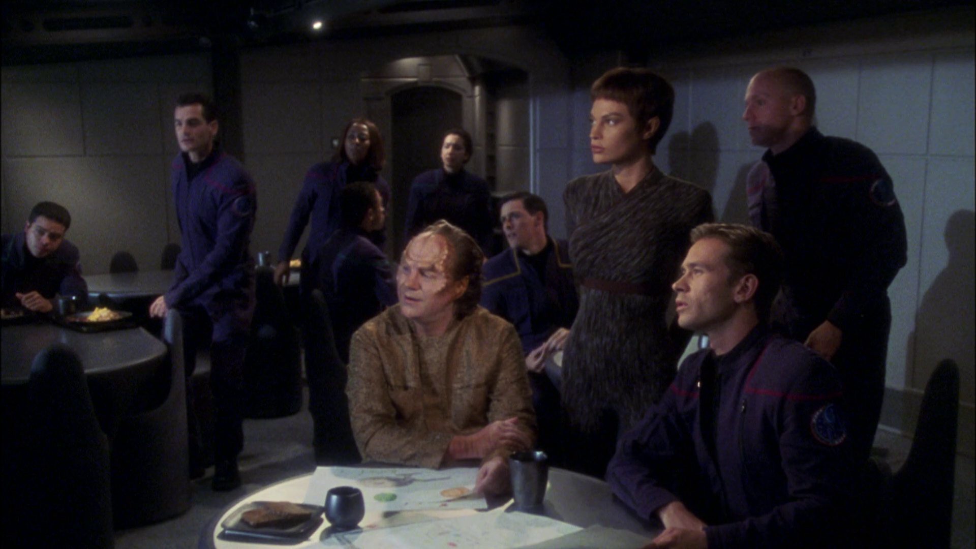 extant_StarTrek_ENT_1x08-BreakingTheIce_0085.jpg