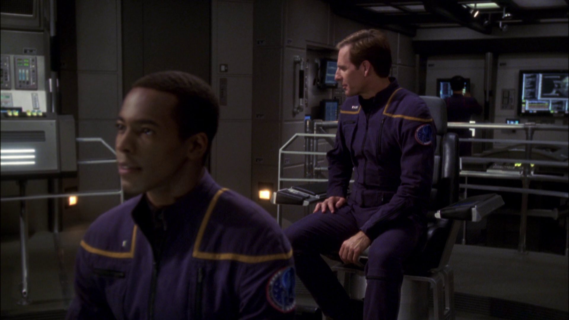 extant_StarTrek_ENT_1x08-BreakingTheIce_0093.jpg
