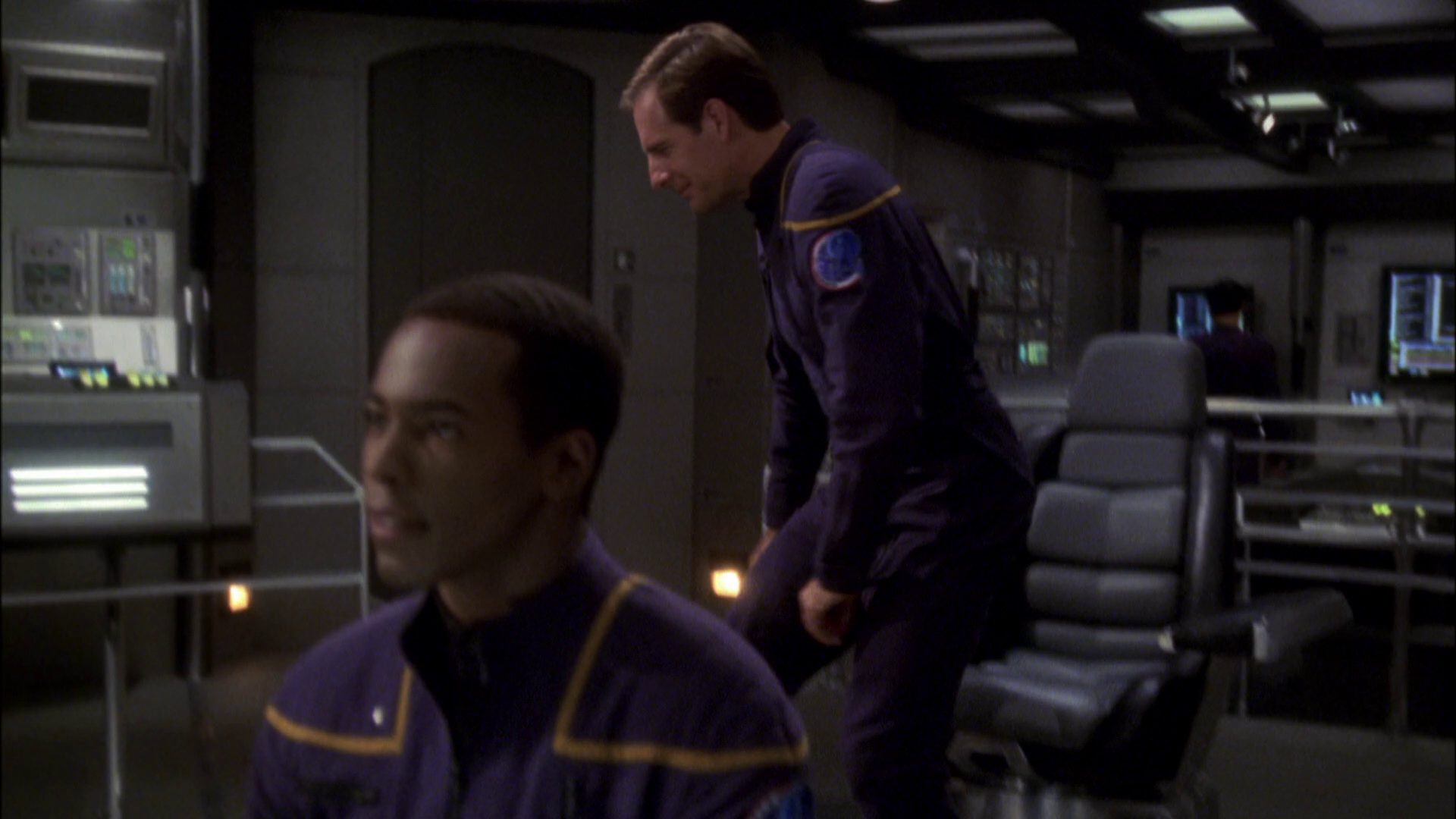 extant_StarTrek_ENT_1x08-BreakingTheIce_0095.jpg