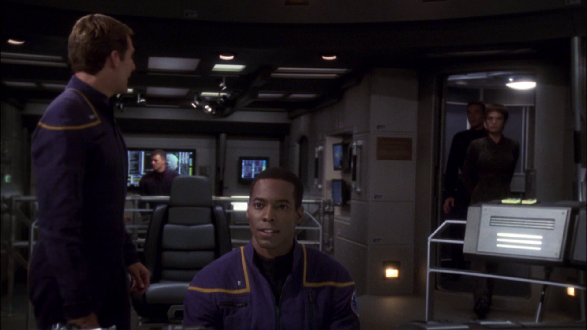 extant_StarTrek_ENT_1x08-BreakingTheIce_0257.jpg
