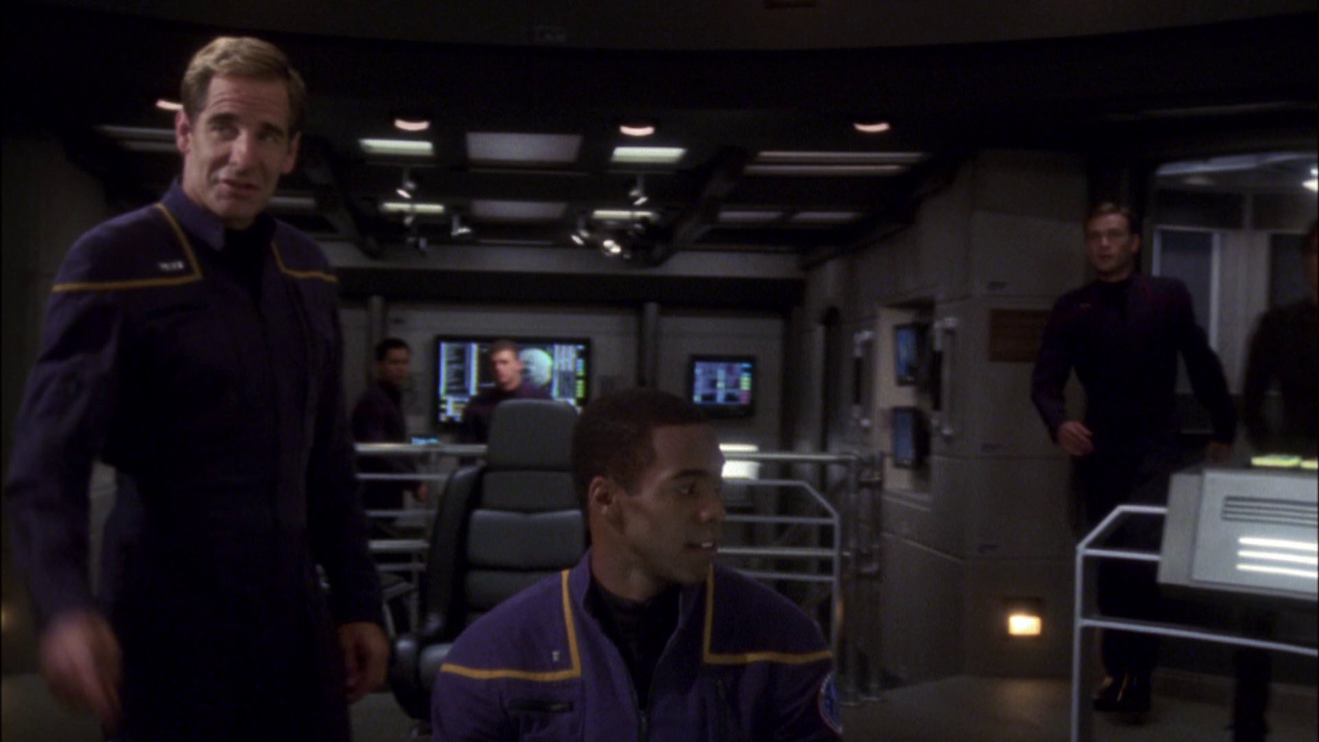 extant_StarTrek_ENT_1x08-BreakingTheIce_0258.jpg