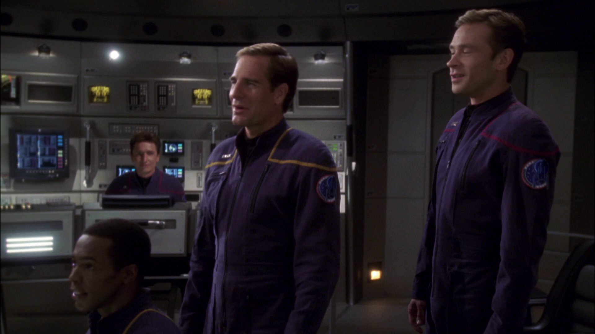 extant_StarTrek_ENT_1x08-BreakingTheIce_0273.jpg