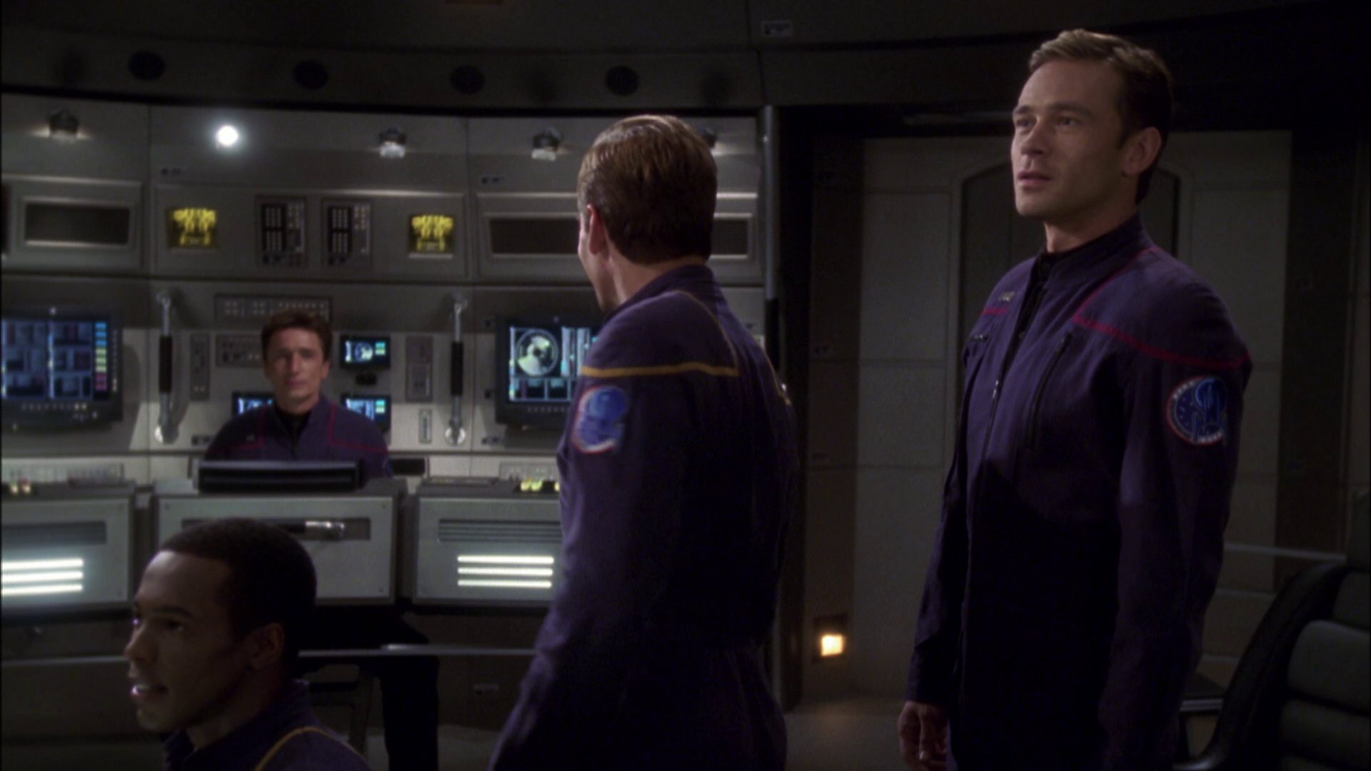 extant_StarTrek_ENT_1x08-BreakingTheIce_0280.jpg
