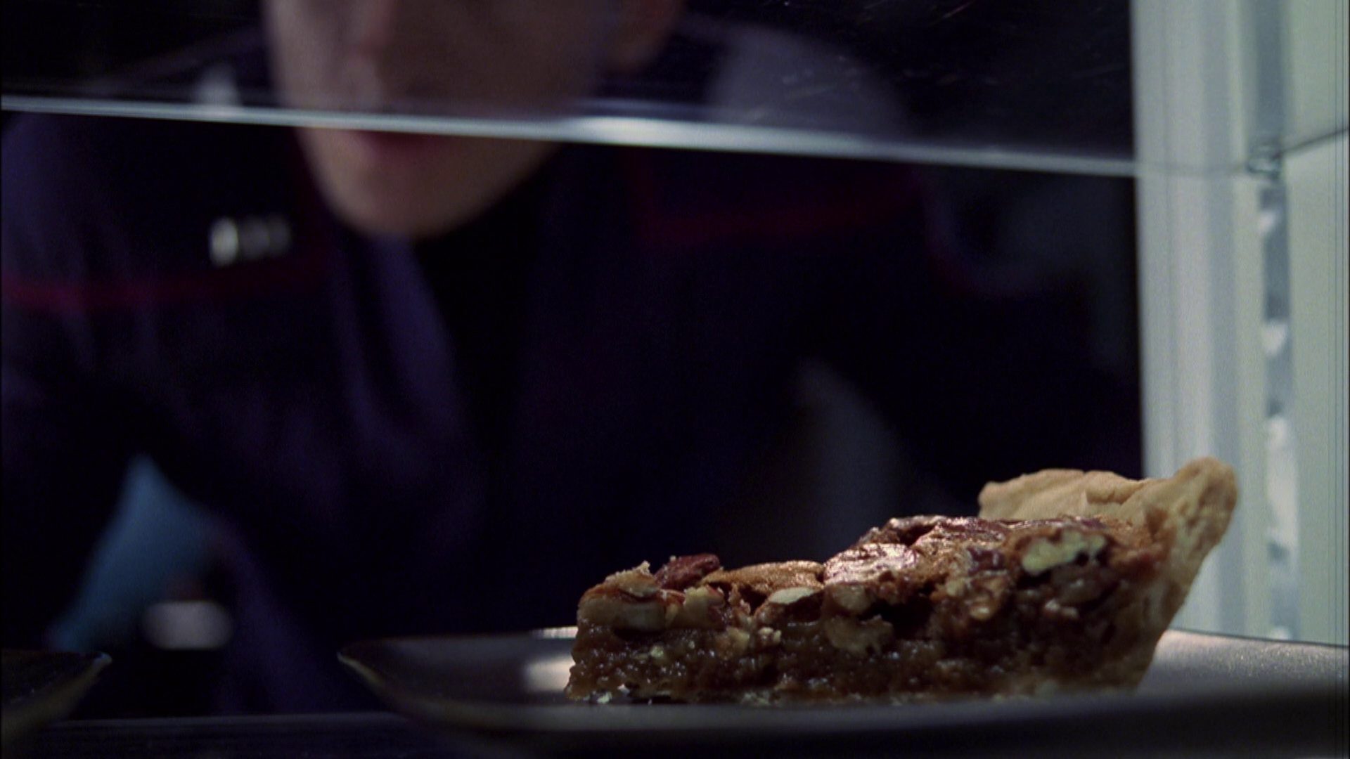 extant_StarTrek_ENT_1x08-BreakingTheIce_0343.jpg