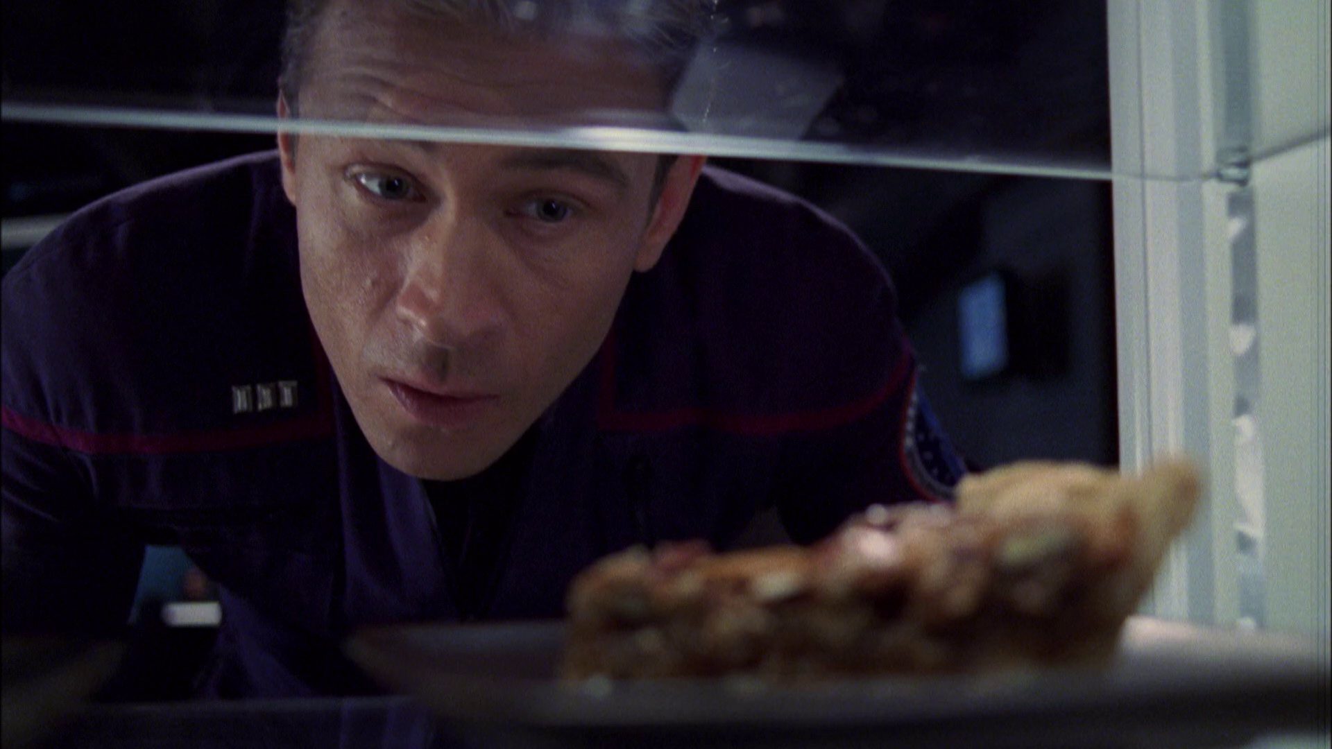 extant_StarTrek_ENT_1x08-BreakingTheIce_0344.jpg