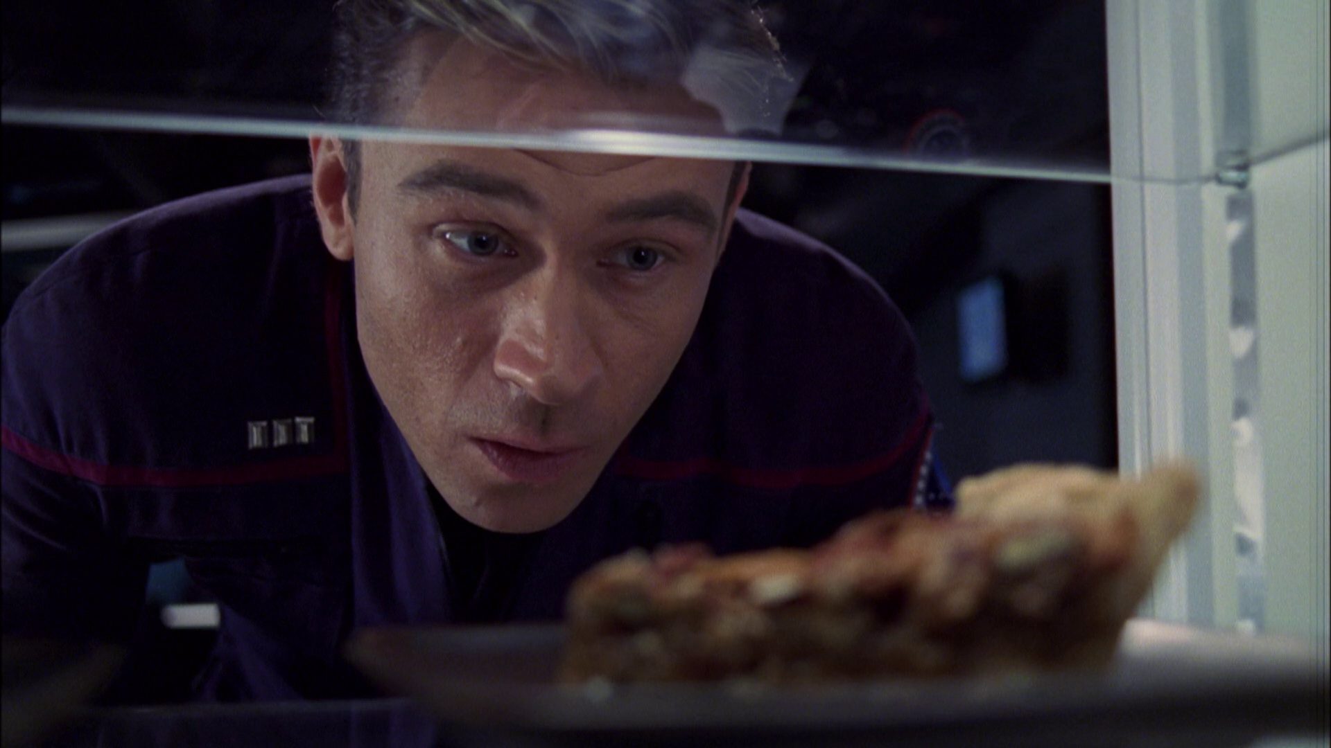 extant_StarTrek_ENT_1x08-BreakingTheIce_0345.jpg