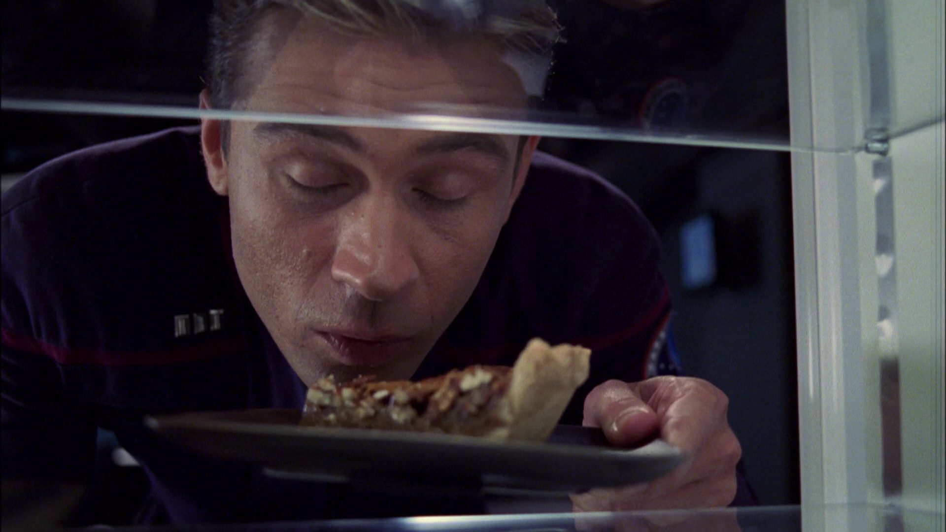 extant_StarTrek_ENT_1x08-BreakingTheIce_0350.jpg