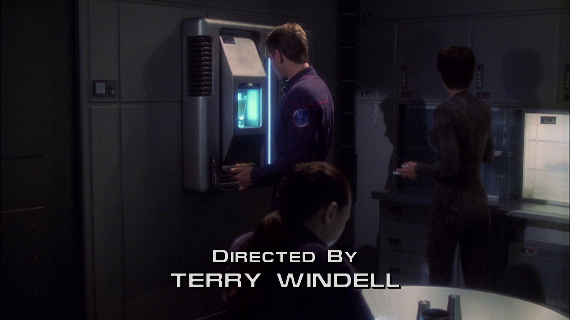 extant_StarTrek_ENT_1x08-BreakingTheIce_0373.jpg