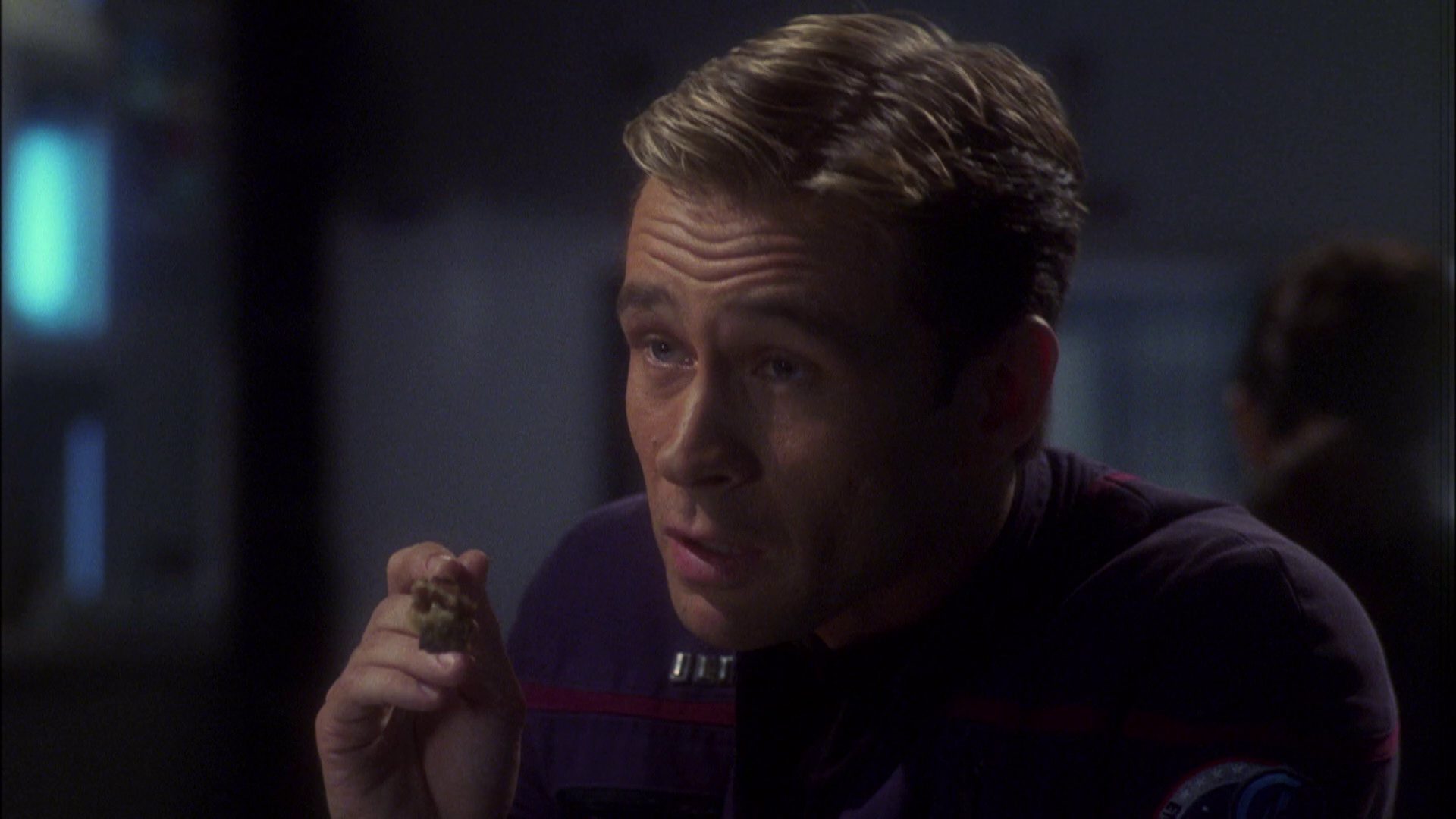 extant_StarTrek_ENT_1x08-BreakingTheIce_0437.jpg