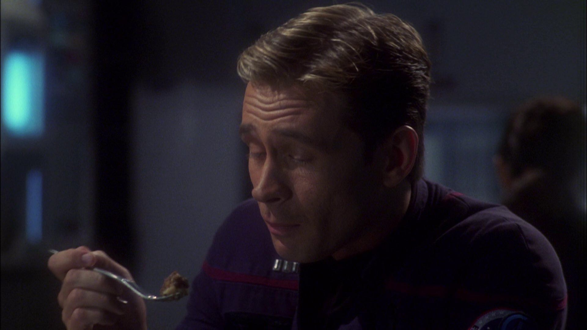 extant_StarTrek_ENT_1x08-BreakingTheIce_0438.jpg