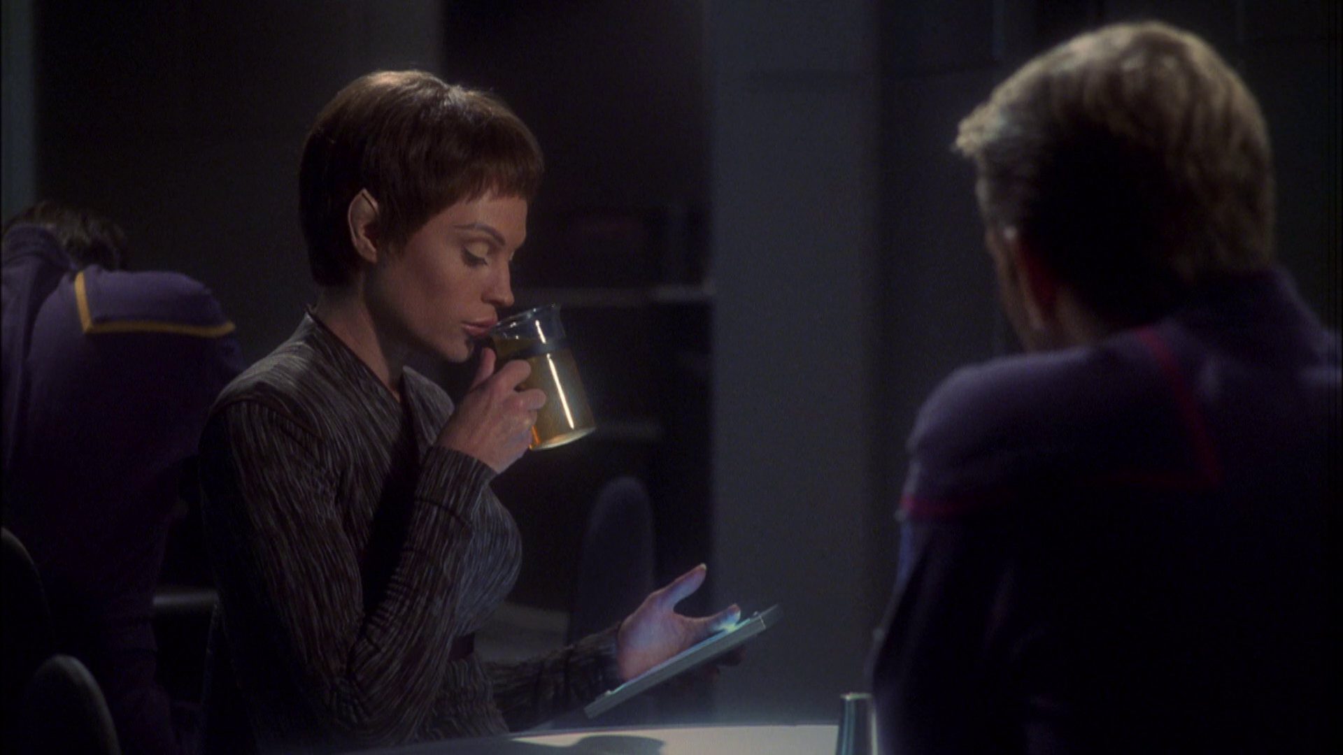 extant_StarTrek_ENT_1x08-BreakingTheIce_0446.jpg