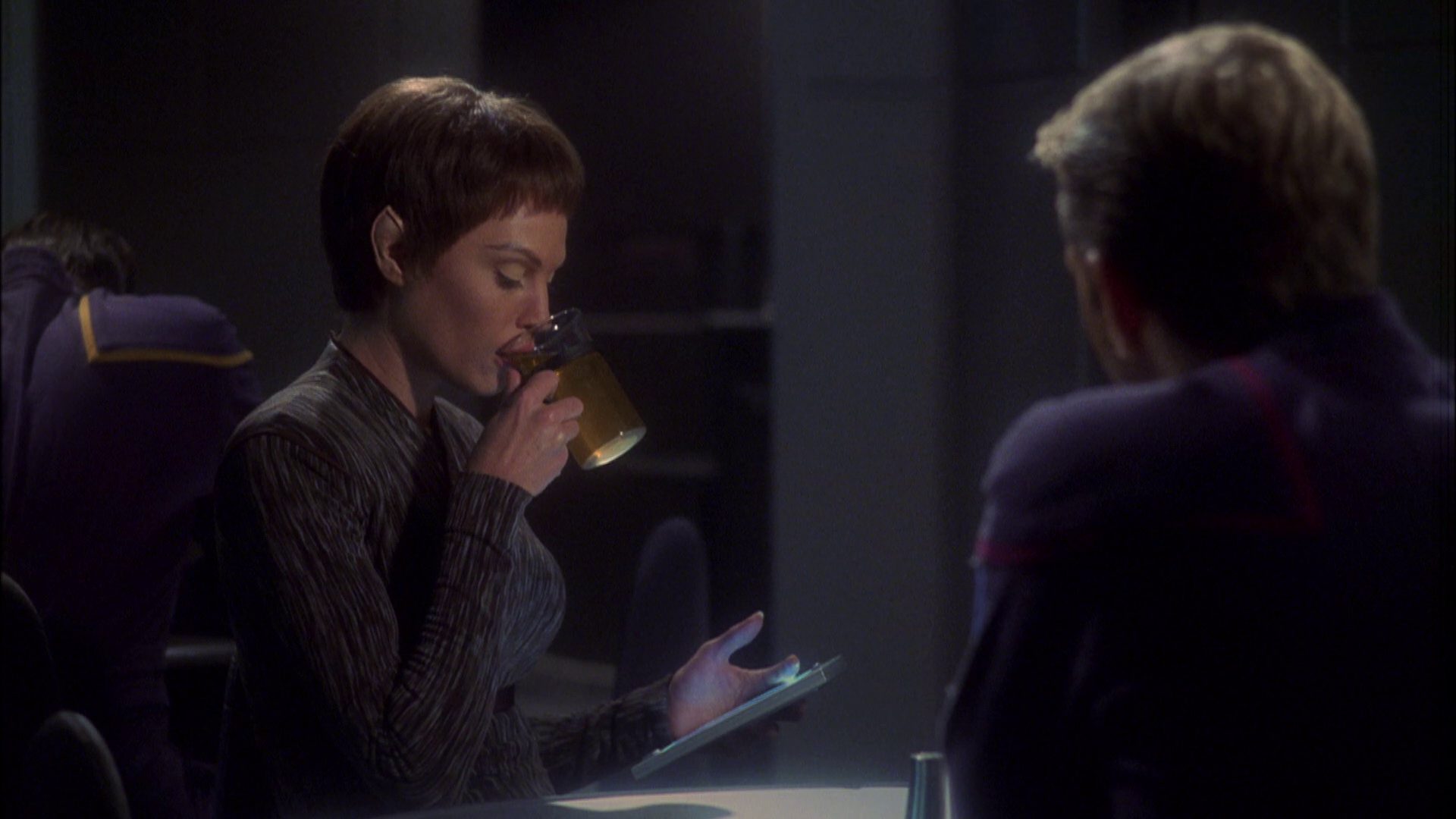 extant_StarTrek_ENT_1x08-BreakingTheIce_0447.jpg