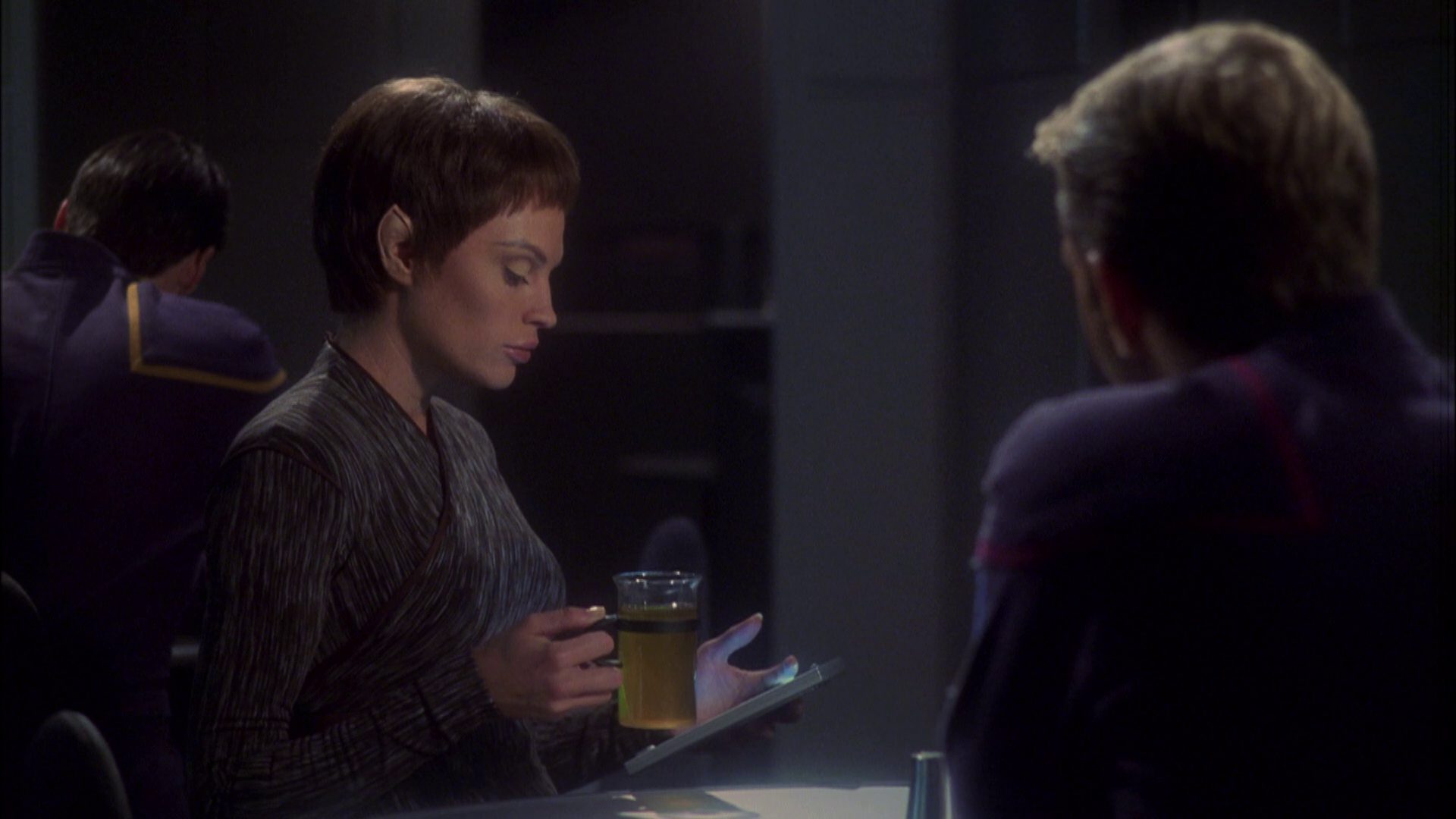 extant_StarTrek_ENT_1x08-BreakingTheIce_0460.jpg