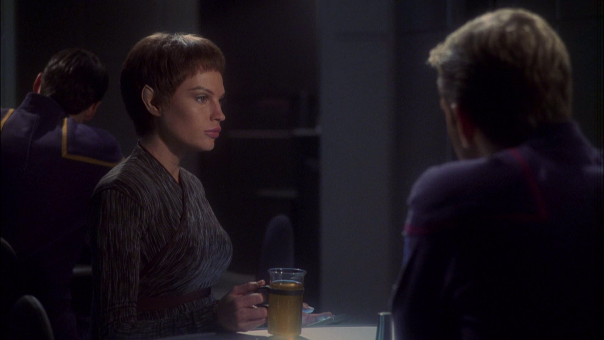 extant_StarTrek_ENT_1x08-BreakingTheIce_0463.jpg