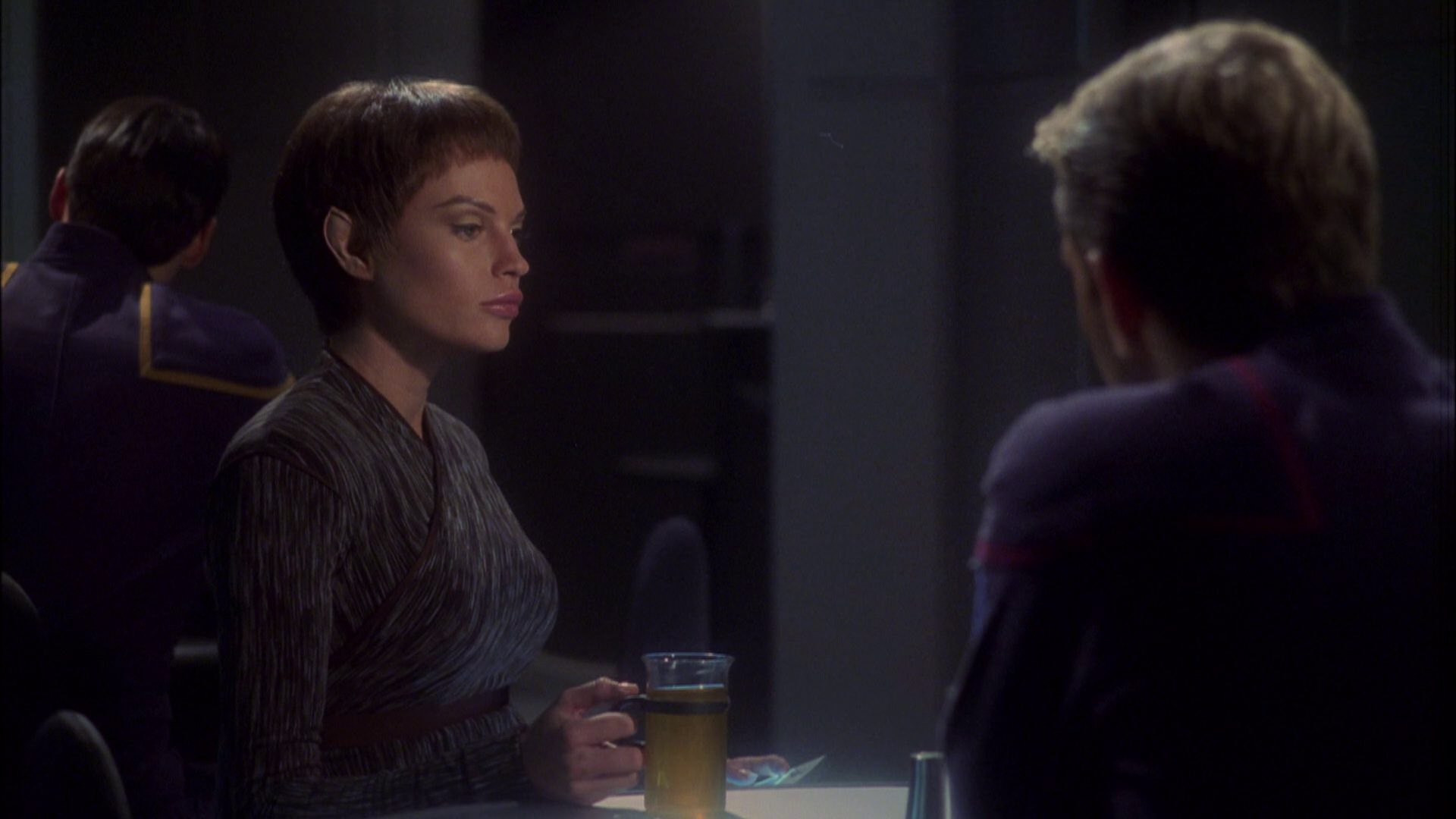 extant_StarTrek_ENT_1x08-BreakingTheIce_0464.jpg